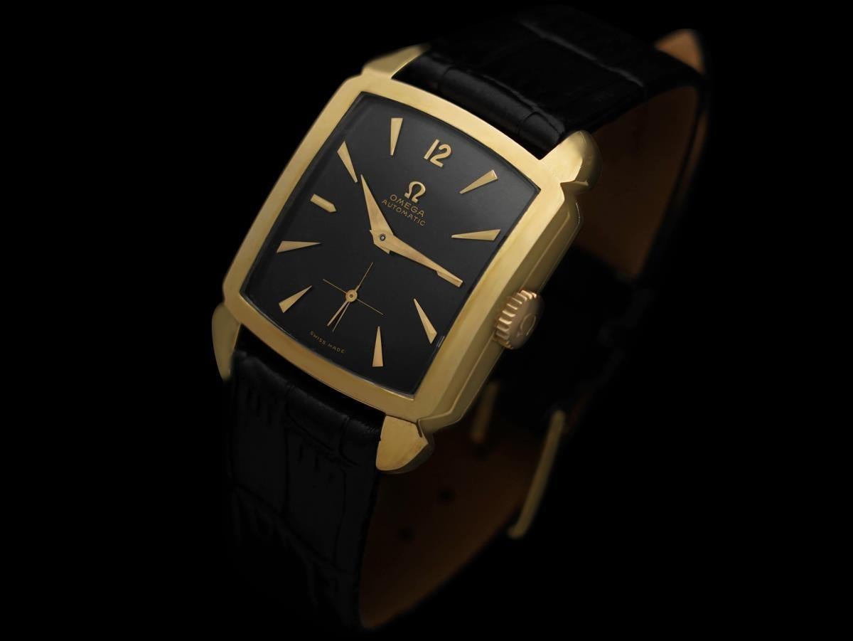 1953 Omega Cioccolatone Vintage Full Size Ref. 3950 Mens Watch – 18K Gold In Good Condition For Sale In Suwanee, GA