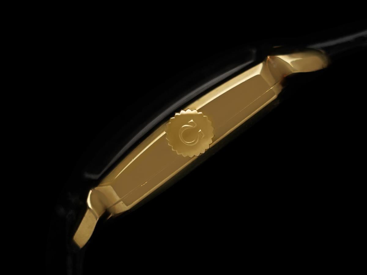 Men's 1953 Omega Cioccolatone Vintage Full Size Ref. 3950 Mens Watch – 18K Gold For Sale