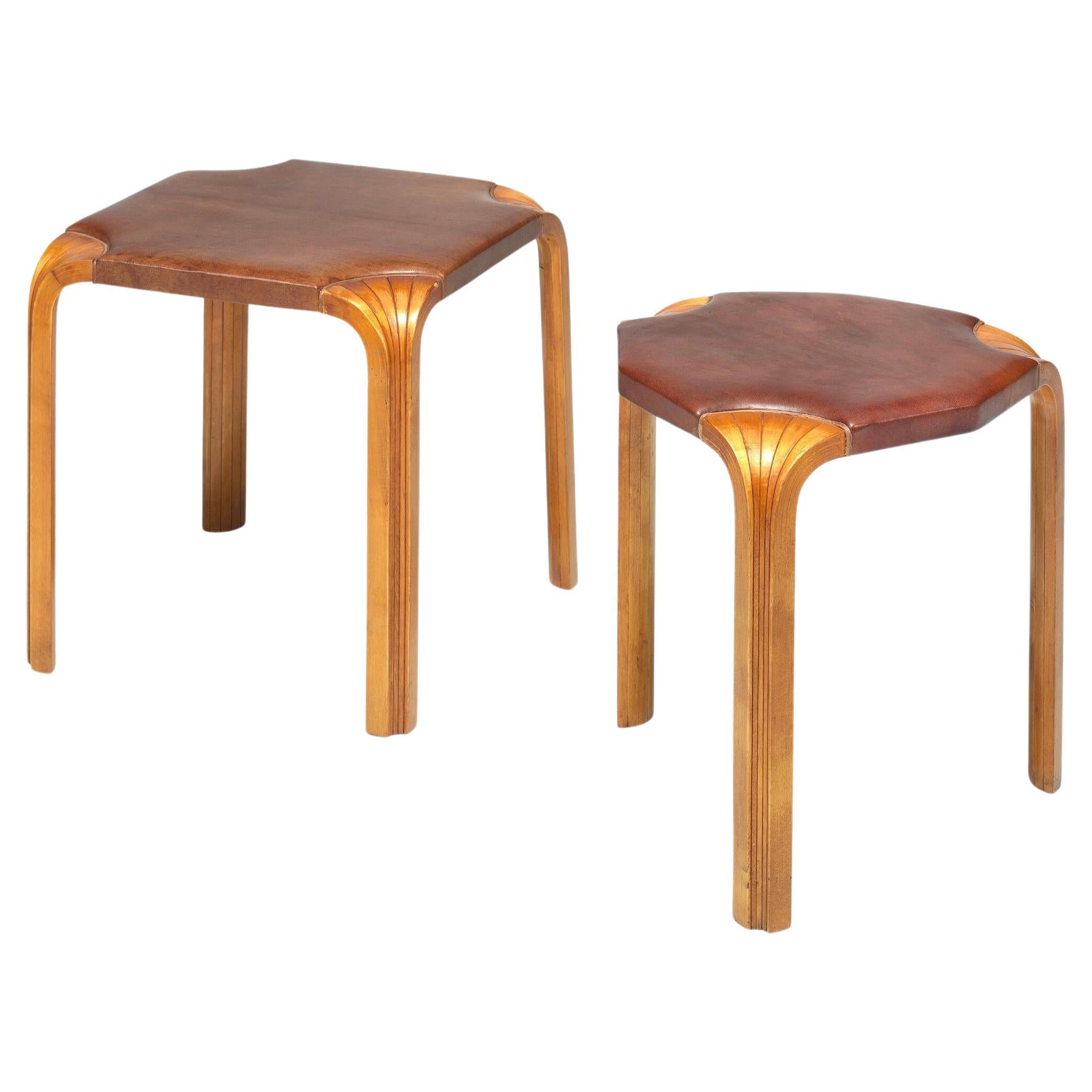 1954 Alvar Aalto stool model X601 & X602 in patinated birch and Niger leather For Sale