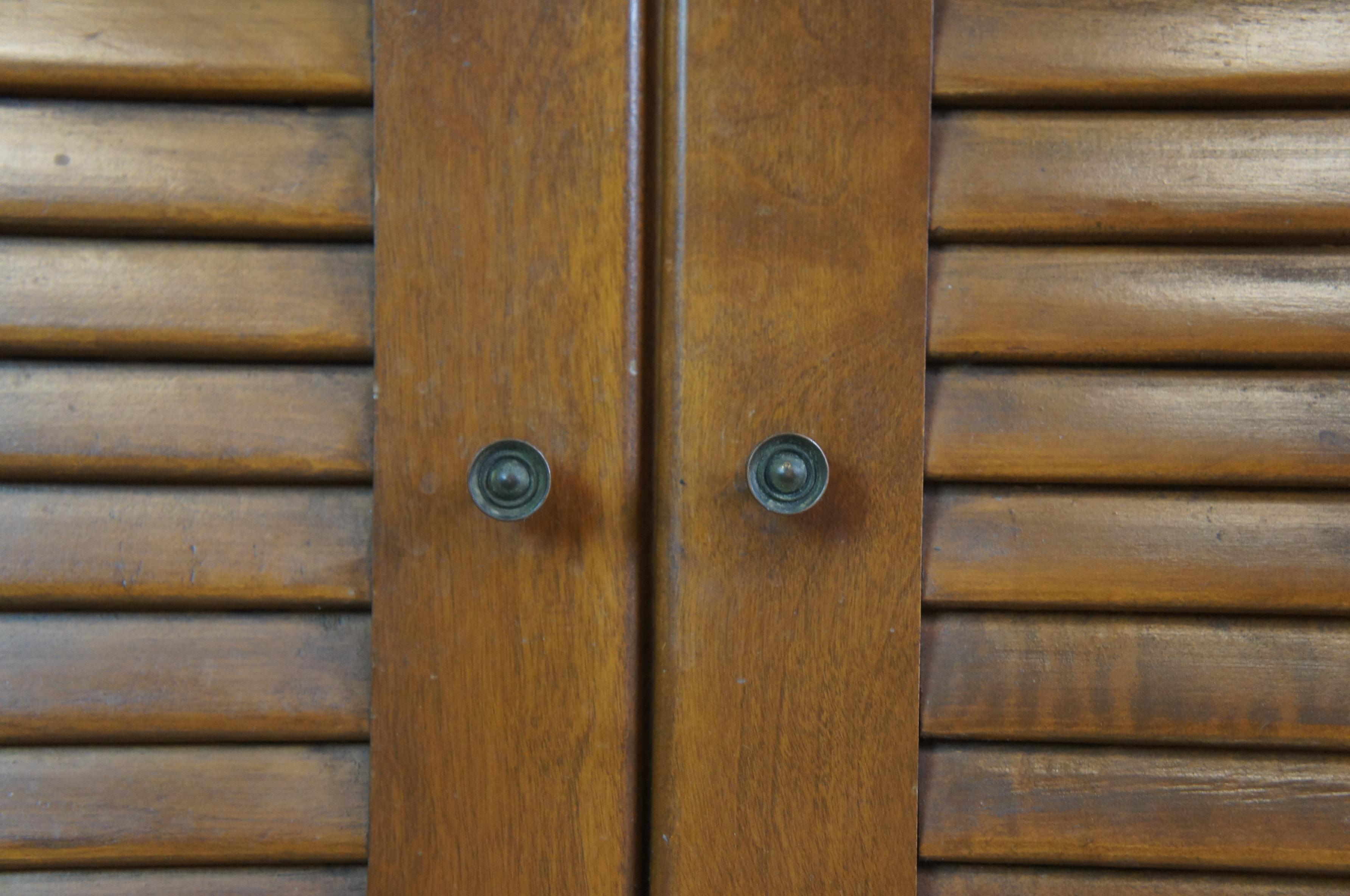 Mid-20th Century 1954 Baumbritter Ethan Allen Heirloom Maple Shutter Door Cabinet 10-4511P