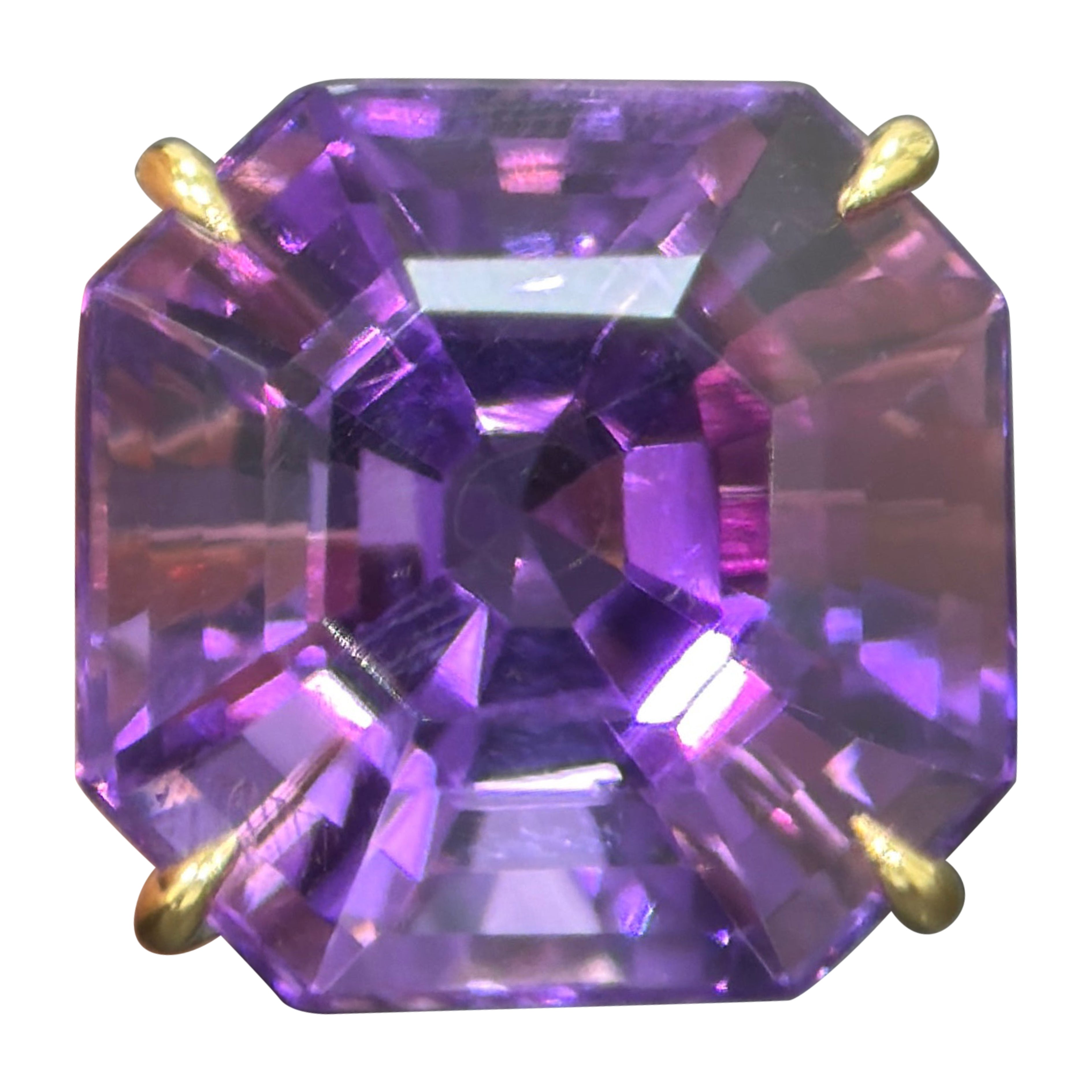 19.54 Carat Natural Burma No Heat Vivid Purple Amethyst Yellow Gold Ring For Sale