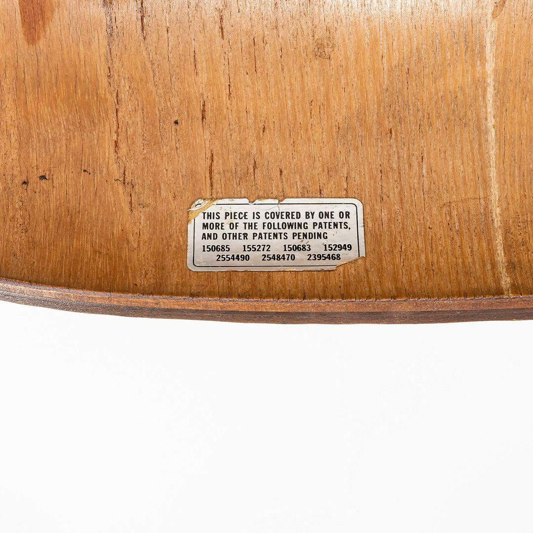 1954 Charles and Ray Eames für Herman Miller DCM Chair in Calico Ash im Angebot 5