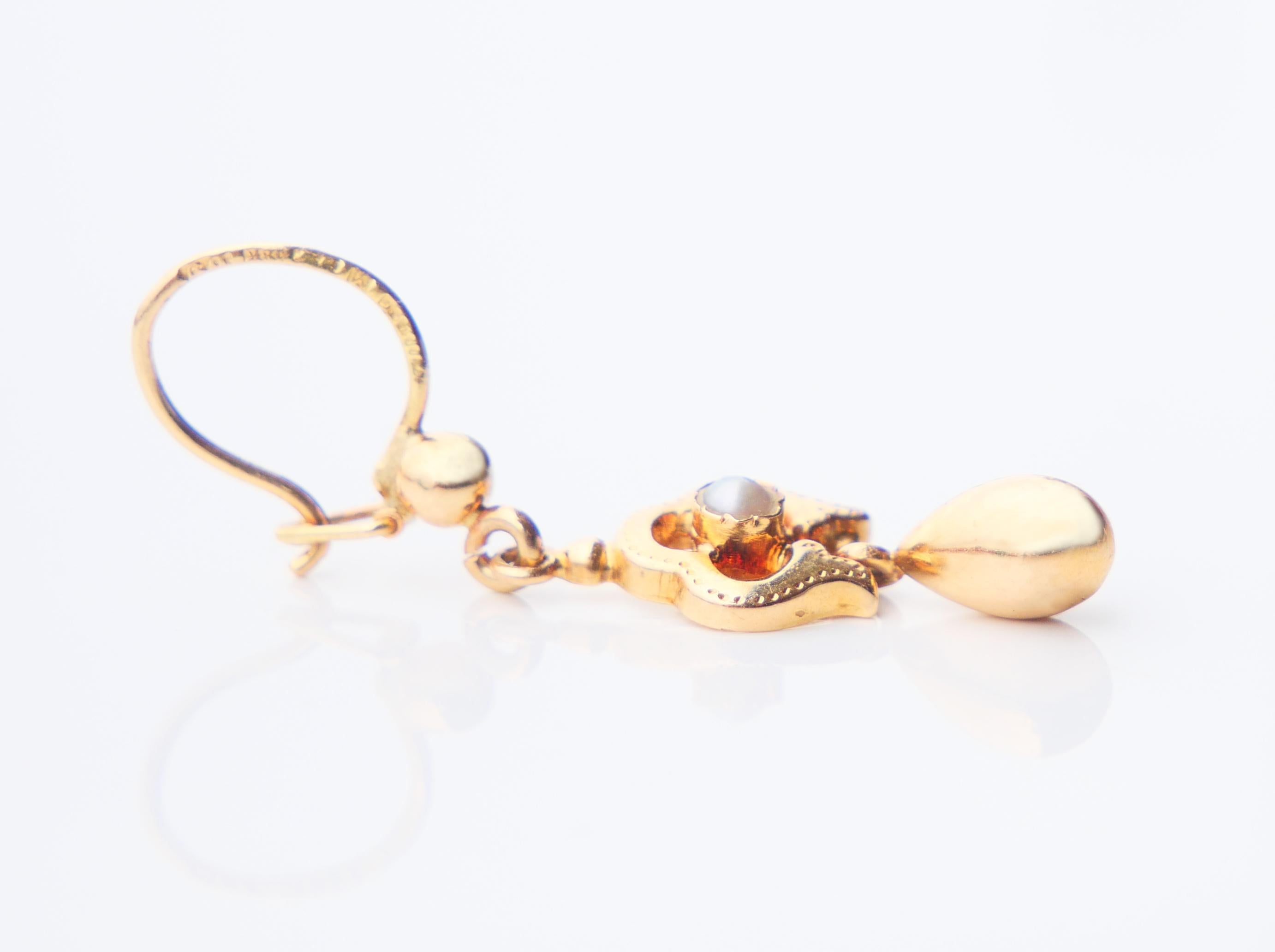 1954 Dangle Earrings Seed Pearls solid 18K Gold / 2.13 gr For Sale 1