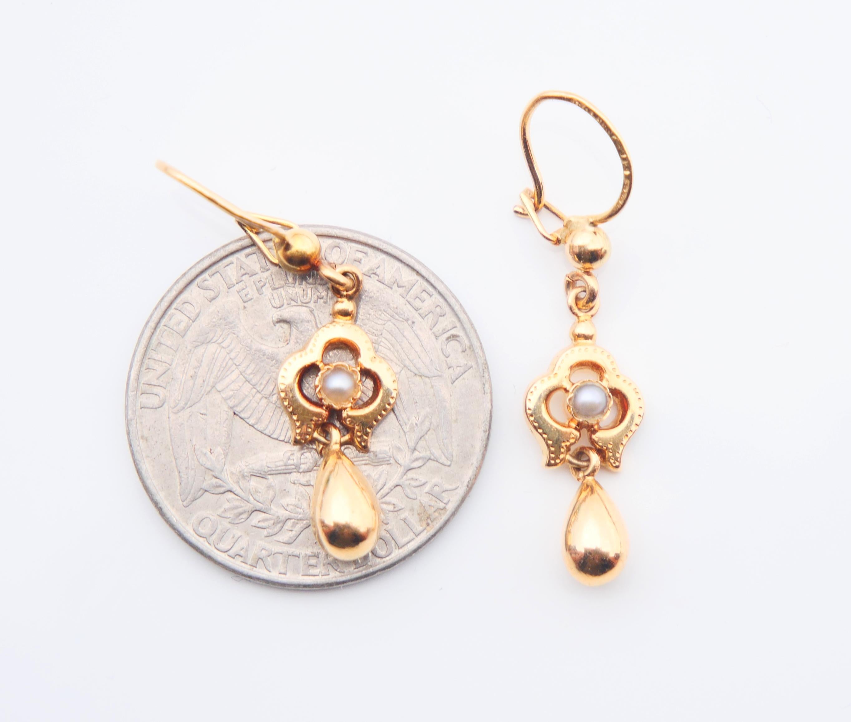 1954 Dangle Earrings Seed Pearls solid 18K Gold / 2.13 gr For Sale 4