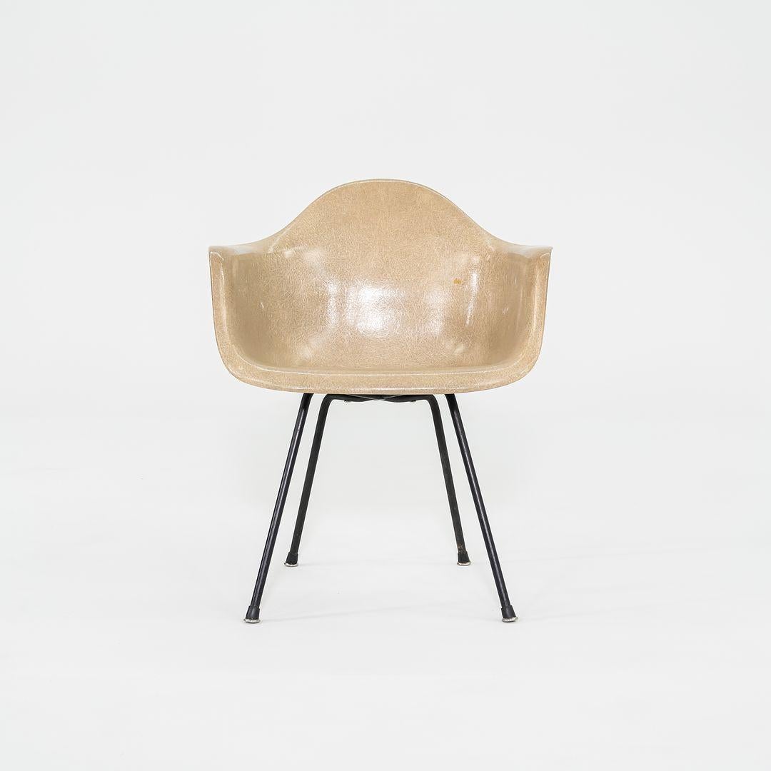 1954 Herman Miller Eames Rope Edge DAX Arm Shell Dining Chair X Base 3 Available en vente 1
