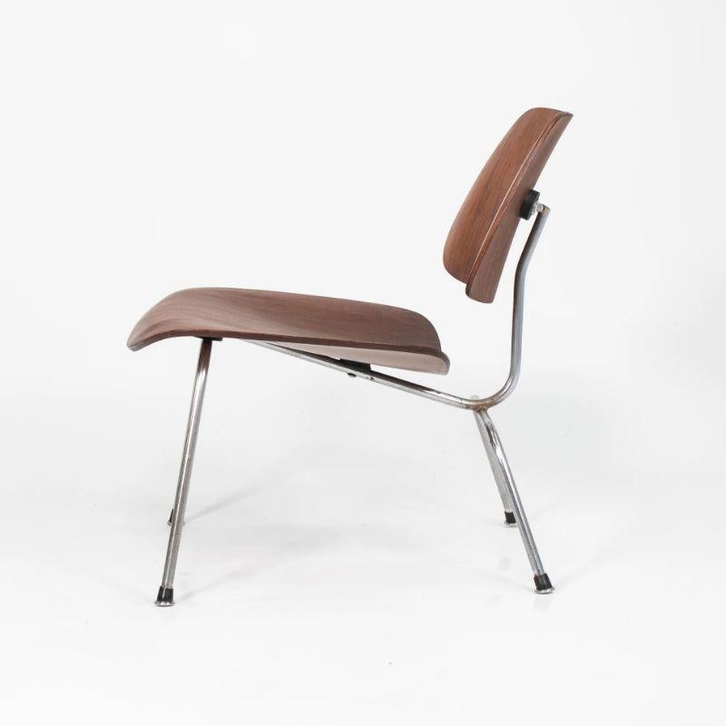 Noyer 1954 Herman Miller Eames LCM Lounge Chair Walnut with Metal Legs (Chaise longue en noyer avec pieds en métal) en vente