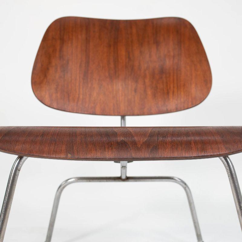 1954 Herman Miller Eames LCM Lounge Chair Walnut with Metal Legs (Chaise longue en noyer avec pieds en métal) en vente 1