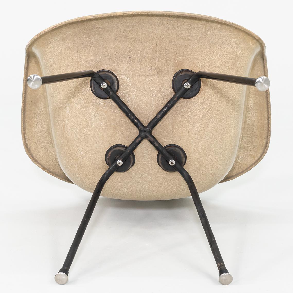 1954 Herman Miller Eames Rope Edge DAX Arm Shell Dining Chair X Base 3 Available en vente 6