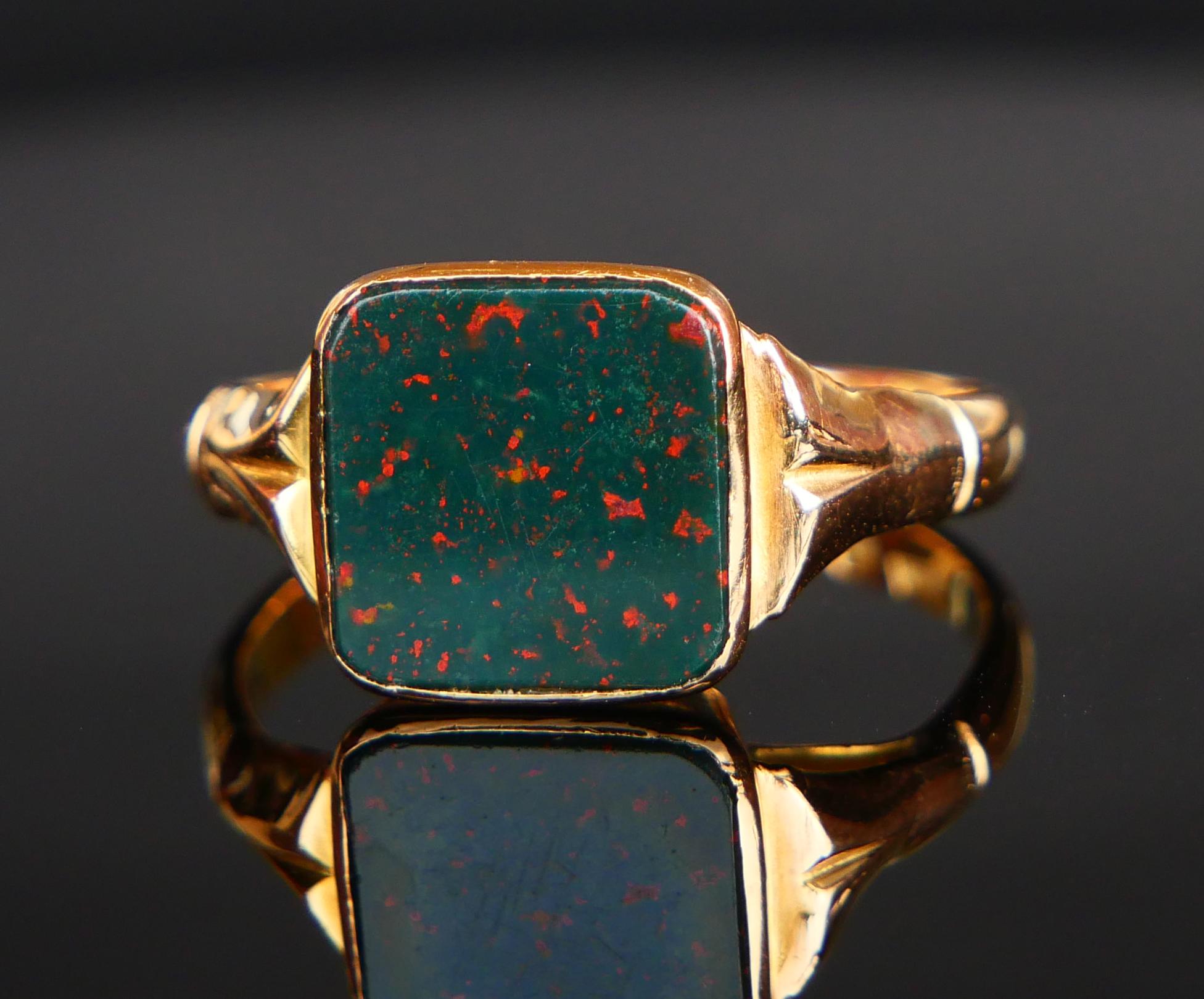 Women's or Men's 1954 Men Signet Ring Blood stone solid 18K Gold Ø US9.25 / 4.28 gr
