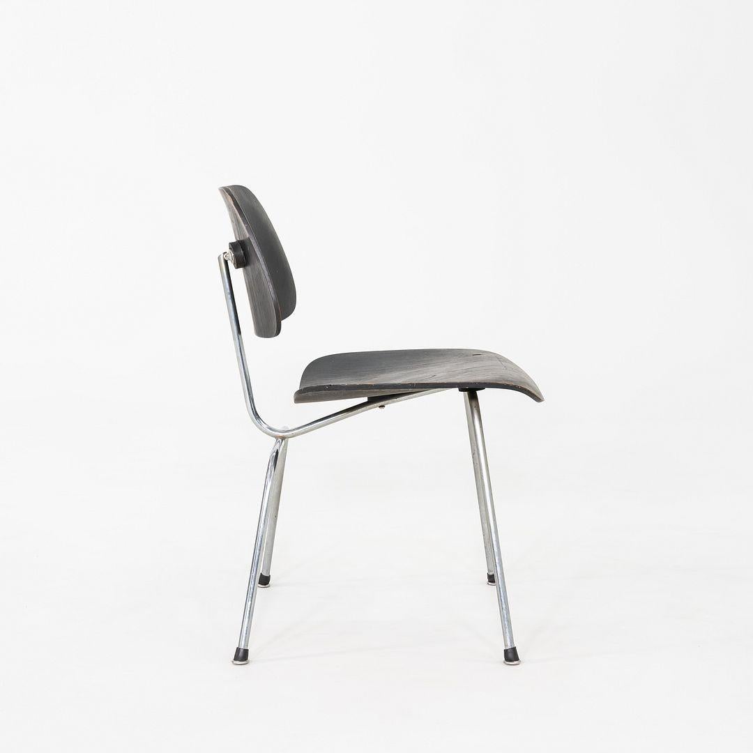 1954 Pair of Charles and Ray Eames for Herman Miller DCM Dining Chairs in Wood For Sale 3