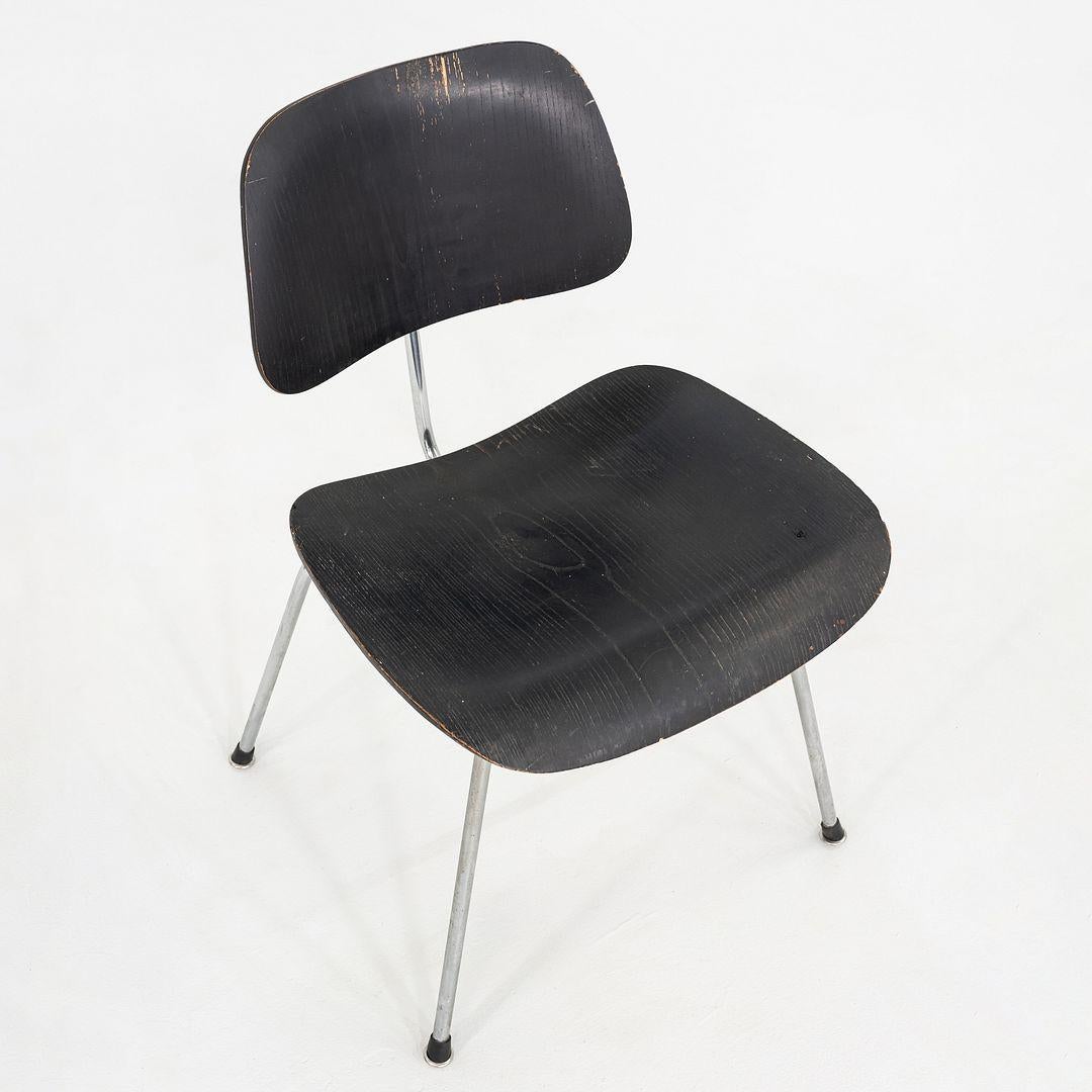 American 1954 Pair of Charles and Ray Eames for Herman Miller DCM Dining Chairs in Wood For Sale