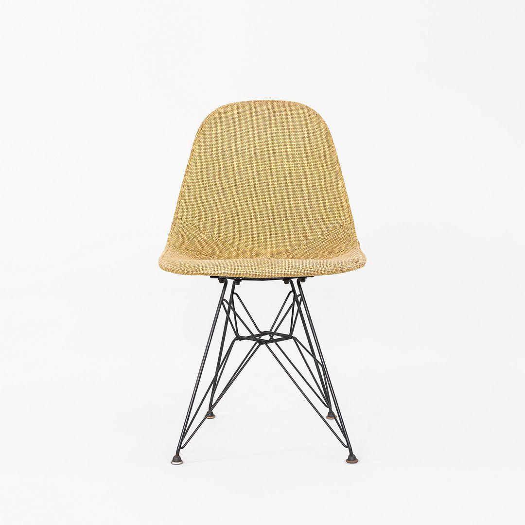 Americano 1954 Coppia di sedie Herman Miller DKR-1 di Eames con base Eiffel in Hopsack in vendita