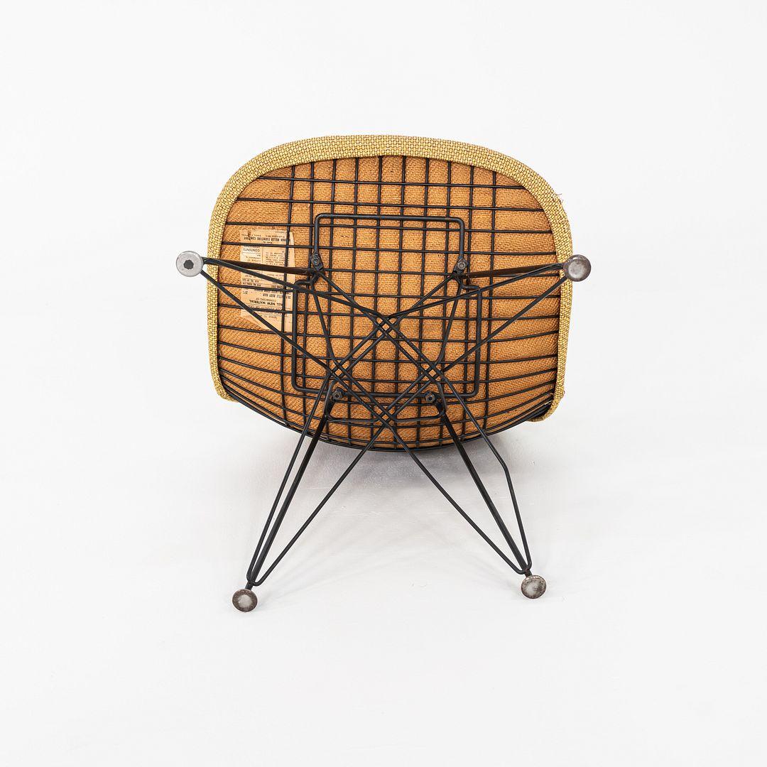 Acciaio 1954 Coppia di sedie Herman Miller DKR-1 di Eames con base Eiffel in Hopsack in vendita