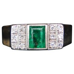 1954 Ring Emerald Diamonds solid 18K Gold US 7.75 / 4.7gr 1954 Ring Emerald Diamonds solid 18K Gold US 7.75 / 4.7gr