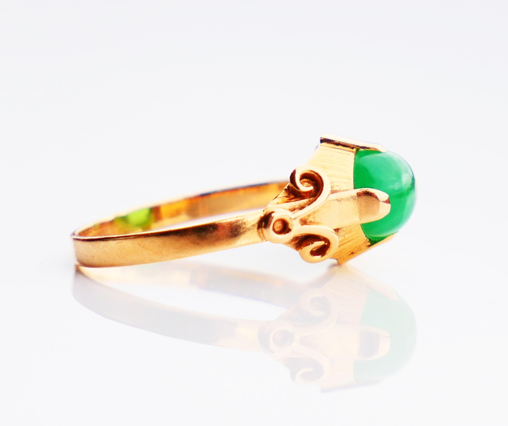 1954 Ring natural Green Chalcedony 18K Yellow Gold Ø 6 US / 2 gr For Sale 5