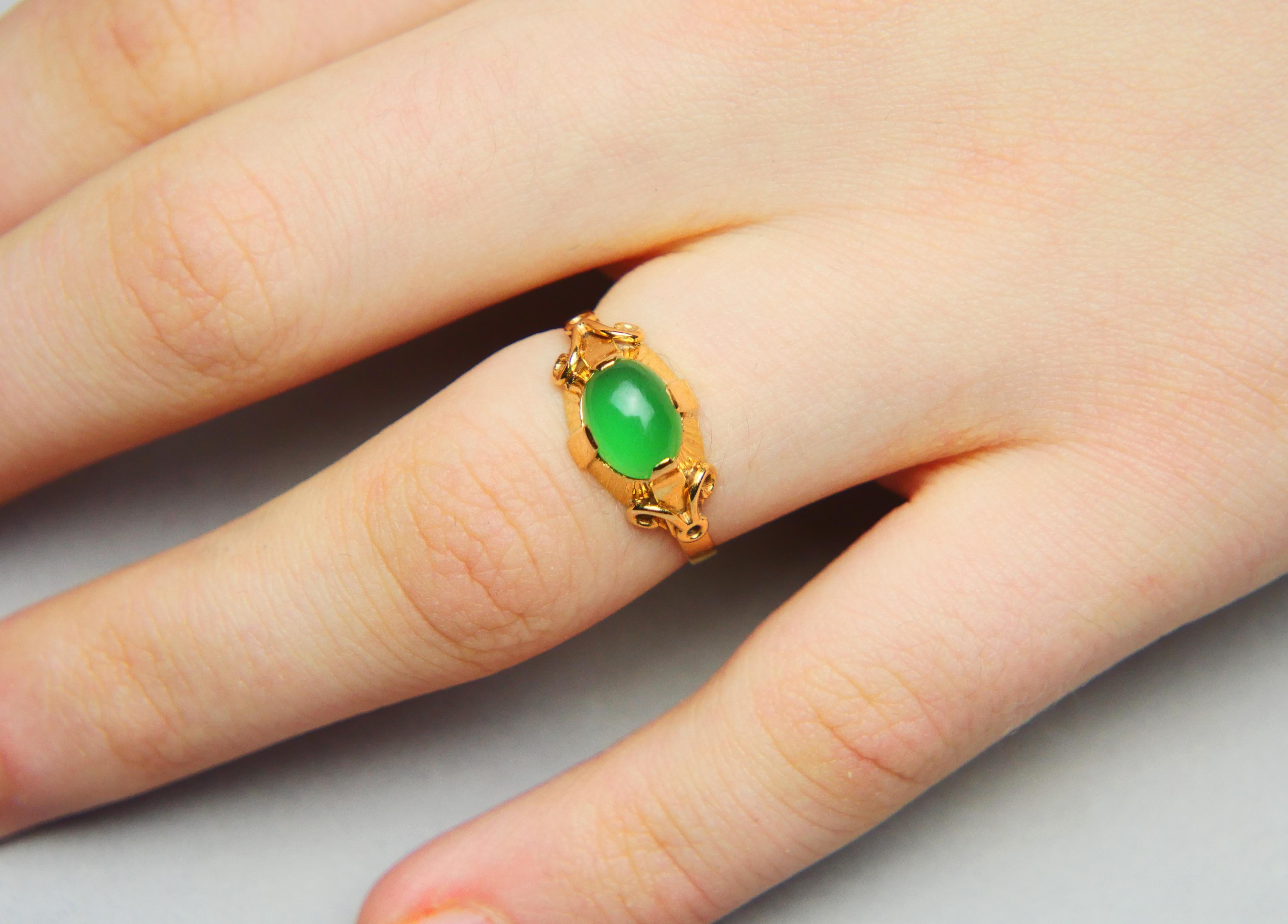1954 Ring natural Green Chalcedony 18K Yellow Gold Ø 6 US / 2 gr For Sale 1