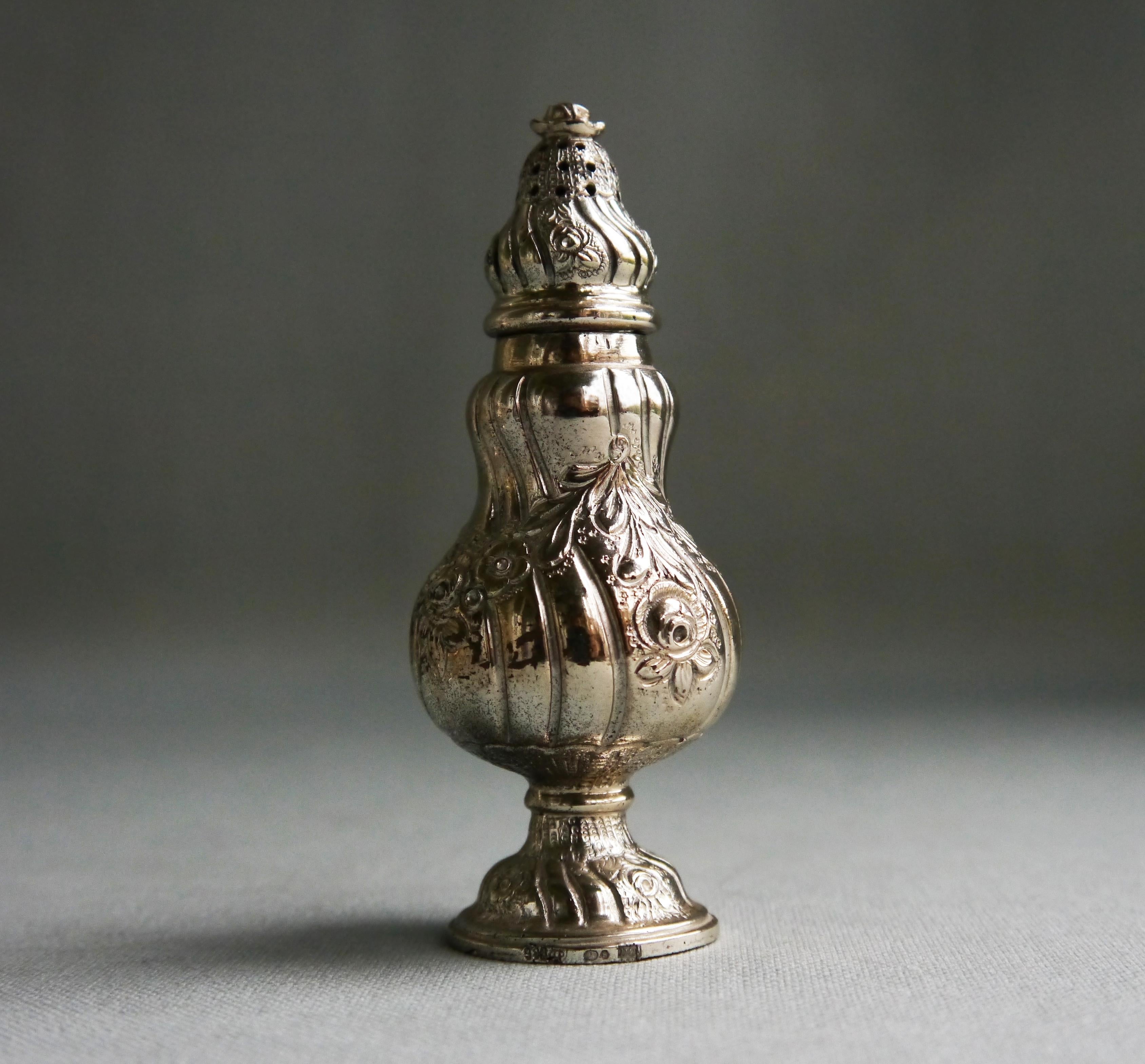 1954 Set Two Spice Casters solid 835 Silver / 184 gr For Sale 3