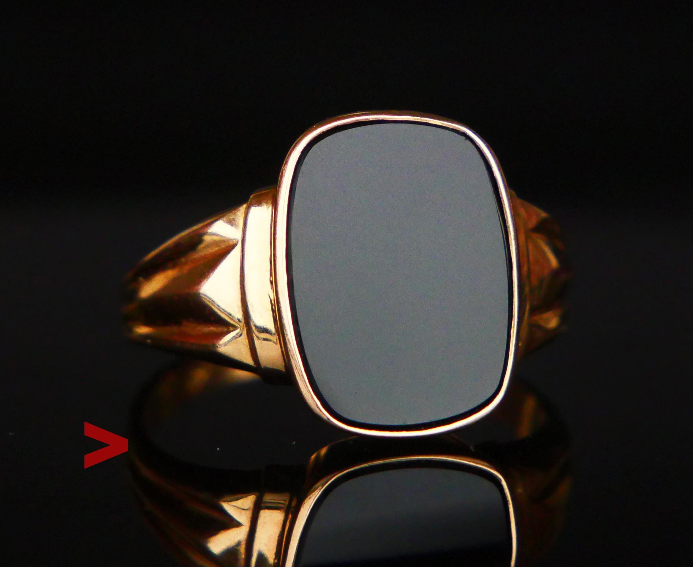 ϟiignet Ring for Men in solid 18K Yellow Gold decorated with natural black Onyx stone stone transitional rectangular cut and polished 15 x 12 mm x 2.3 mm mm deep/ about 4.5 ct .

Swedish ring, hallmarked 18K, G (Gothenburg), Three Swedish Crowns,