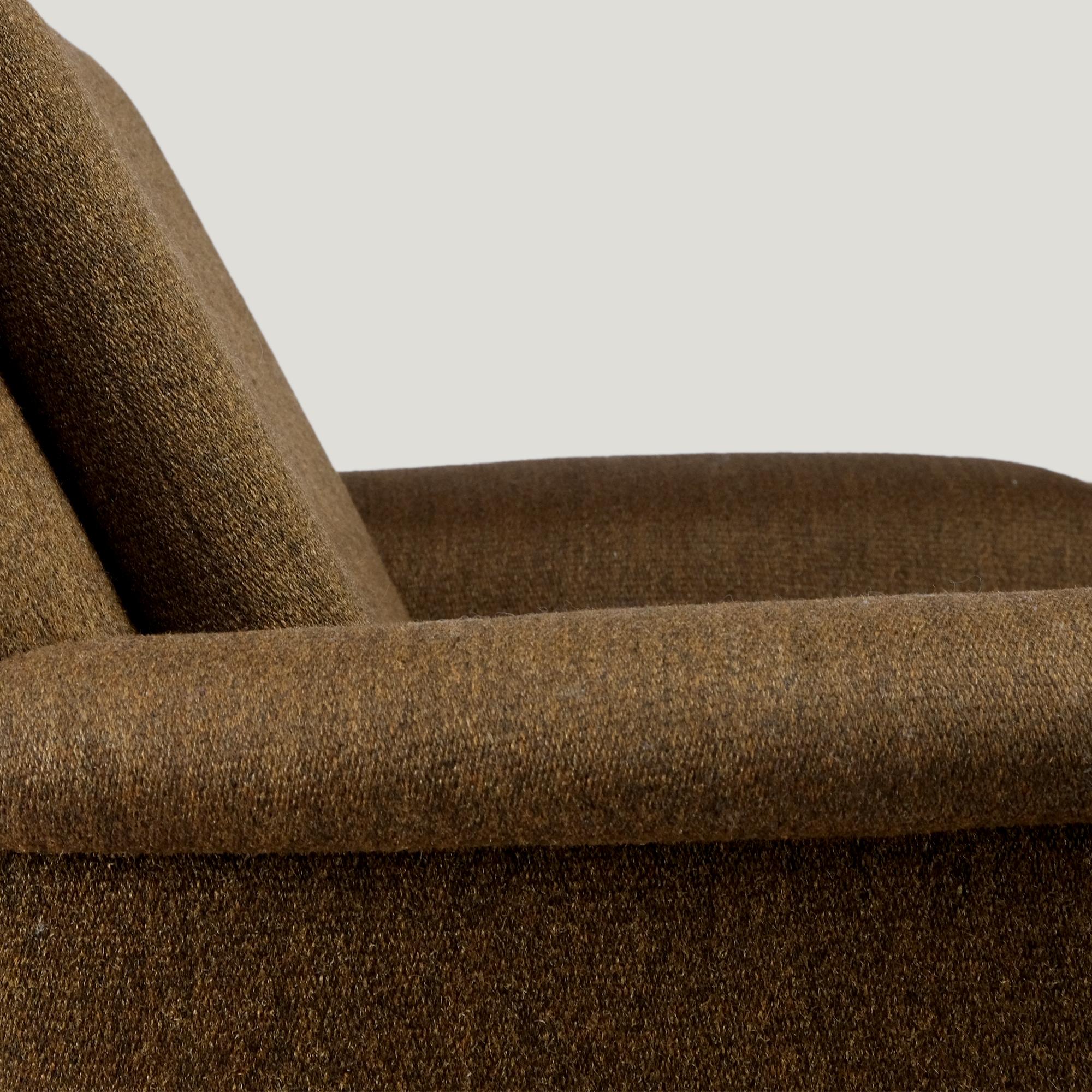 1954 Sillón vintage Sonett de Alf Svensson con reposabrazos de teca Moderno de mediados de siglo en venta