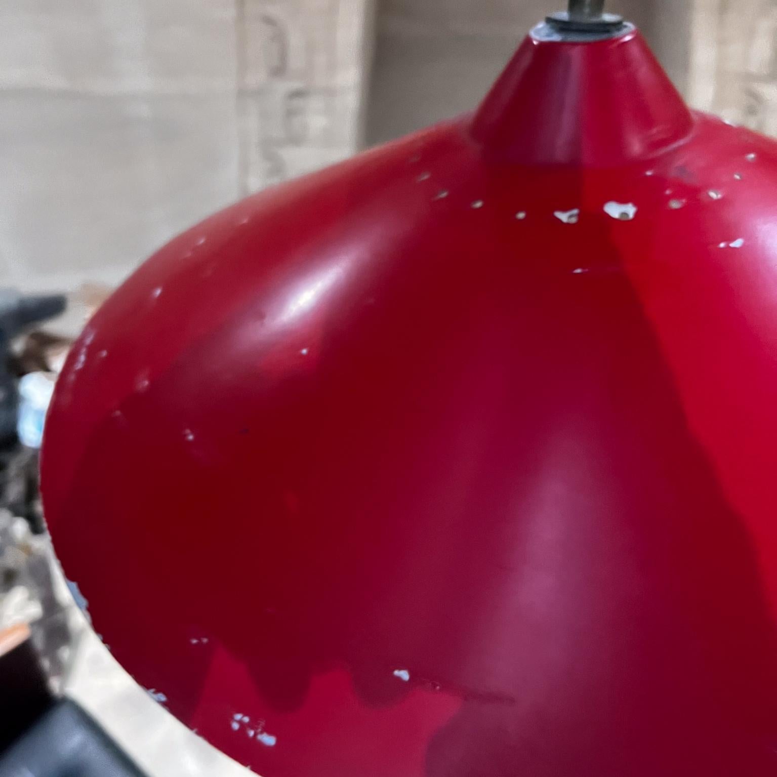 Lampe suspendue italienne rouge Stilnovo, 1954 en vente 1