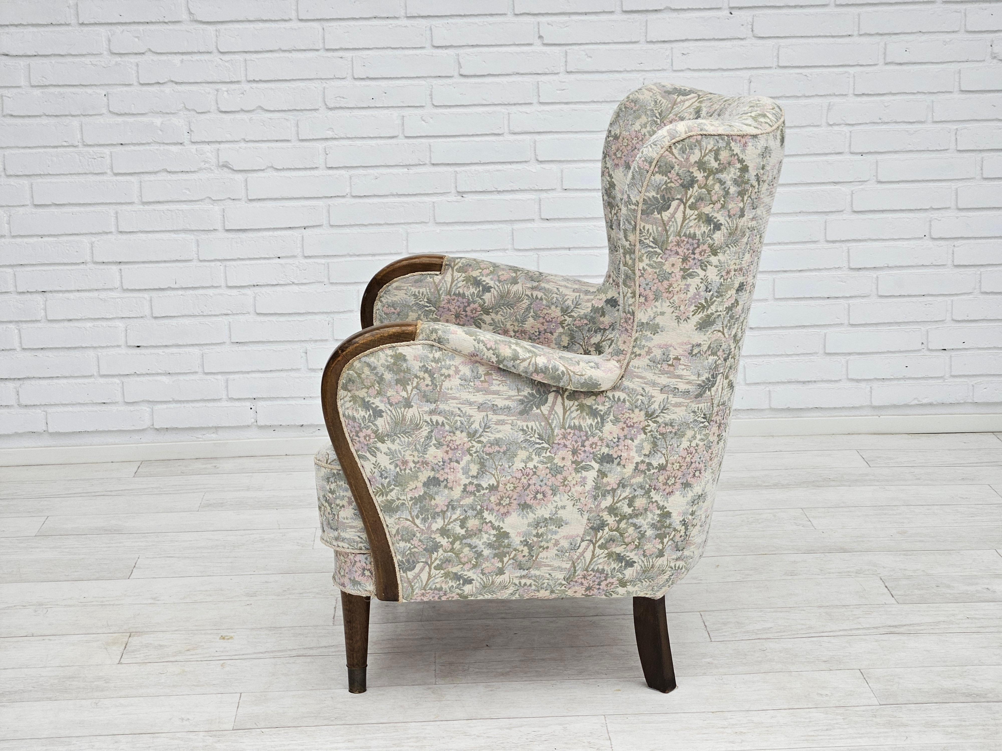 1955-60, design danois, fauteuil en tissu multicolore floral, original. en vente 2