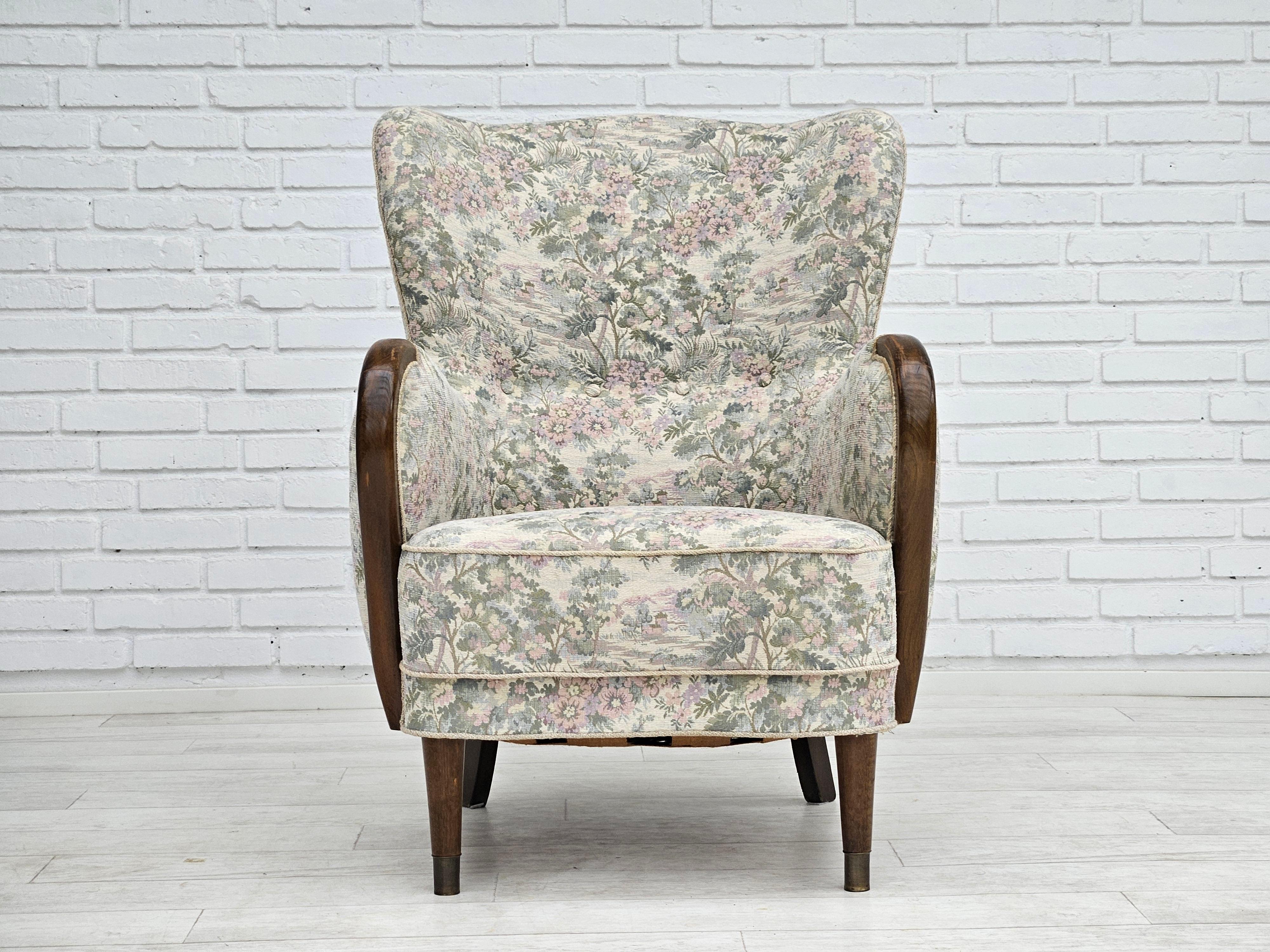 1955-60s, Danish design, armchair in floral multicolor fabric, original. In Good Condition For Sale In Tarm, 82