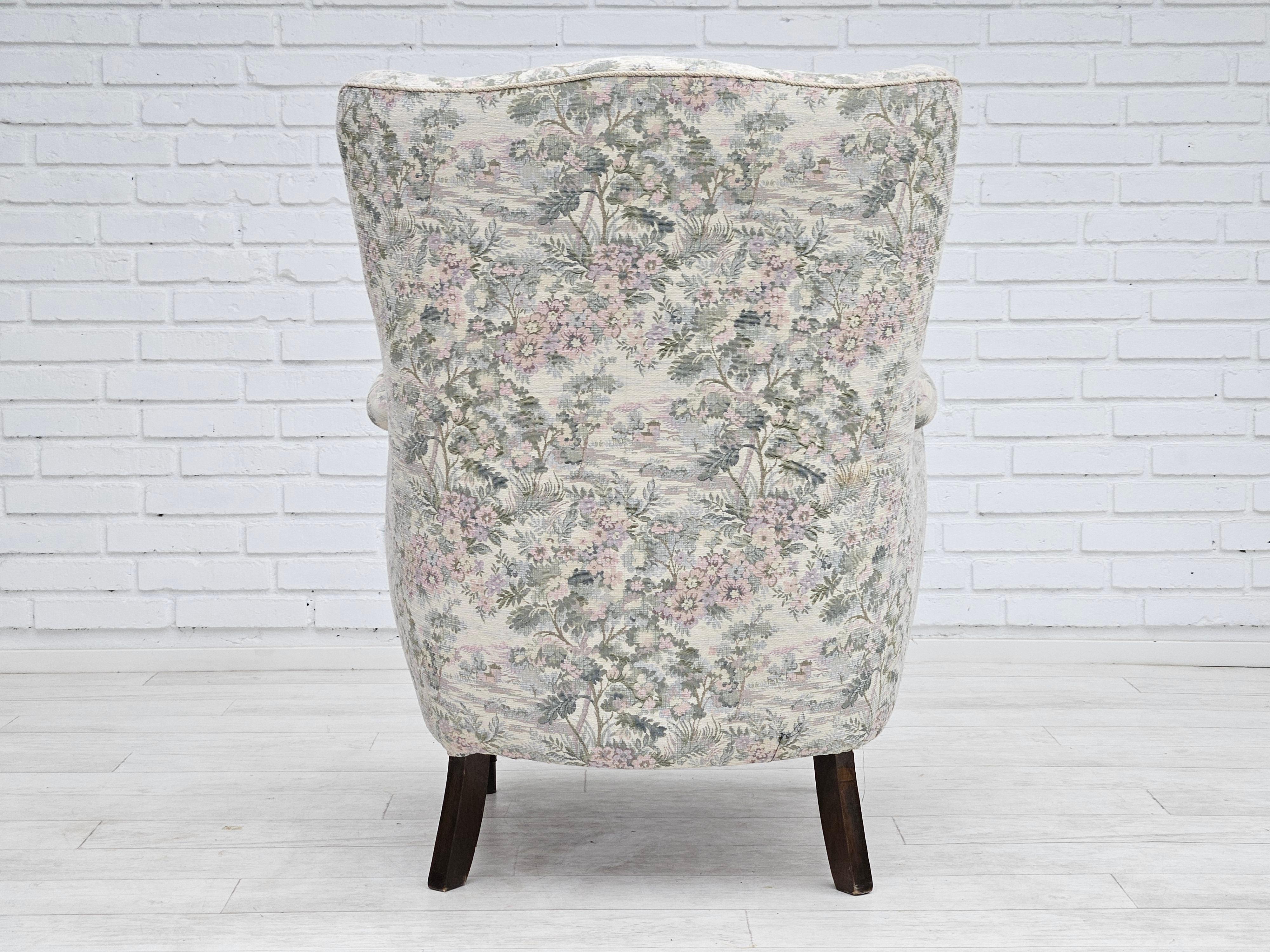 Milieu du XXe siècle 1955-60, design danois, fauteuil en tissu multicolore floral, original. en vente