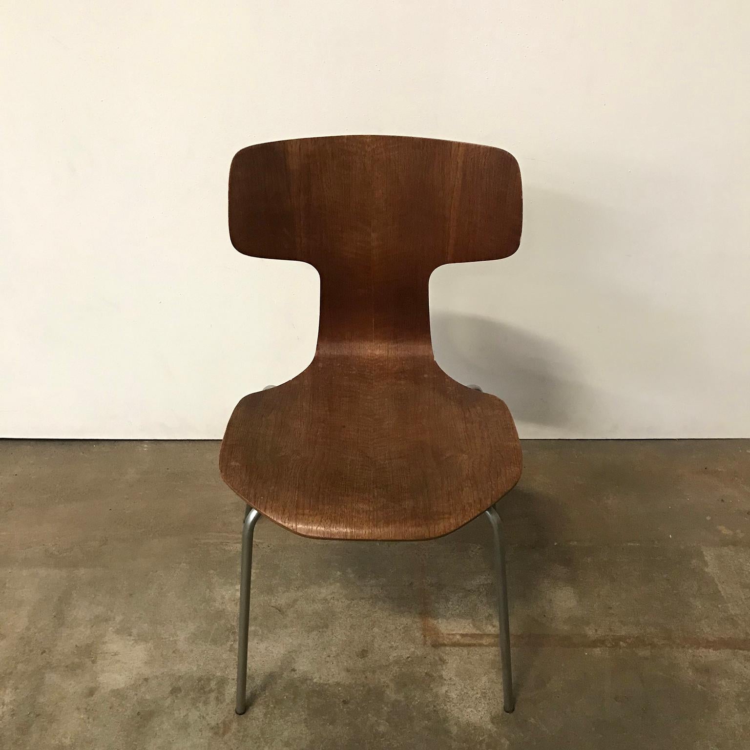 1955, Arne Jacobsen für Fritz Hansen, Original, seltener Stuhl 3103 mit grauem Untergestell im Zustand „Gut“ im Angebot in Amsterdam IJMuiden, NL