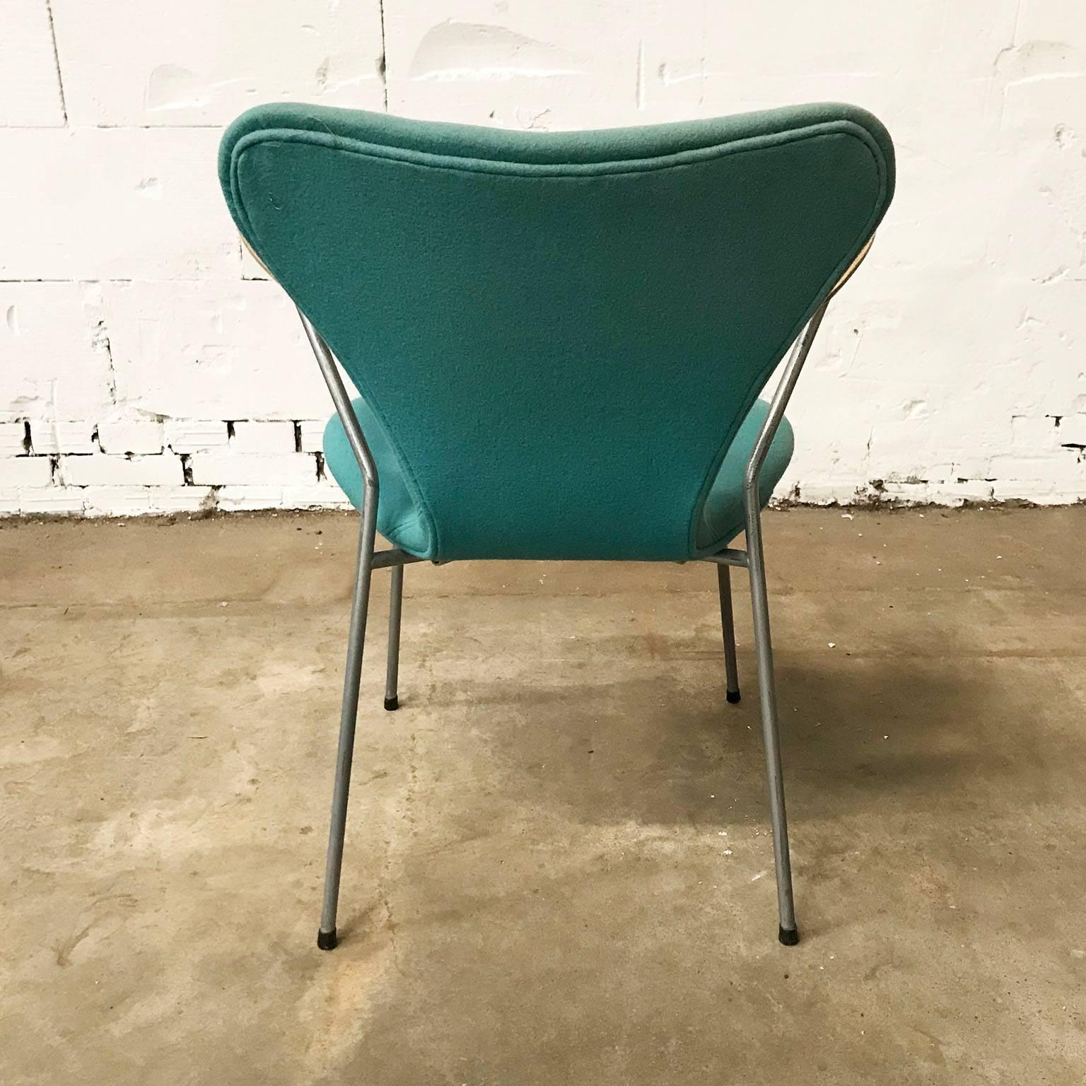 Danish 1955, Arne Jacobsen, Set of Four Turquoise Upholstered 3207 Butterfly Armchairs