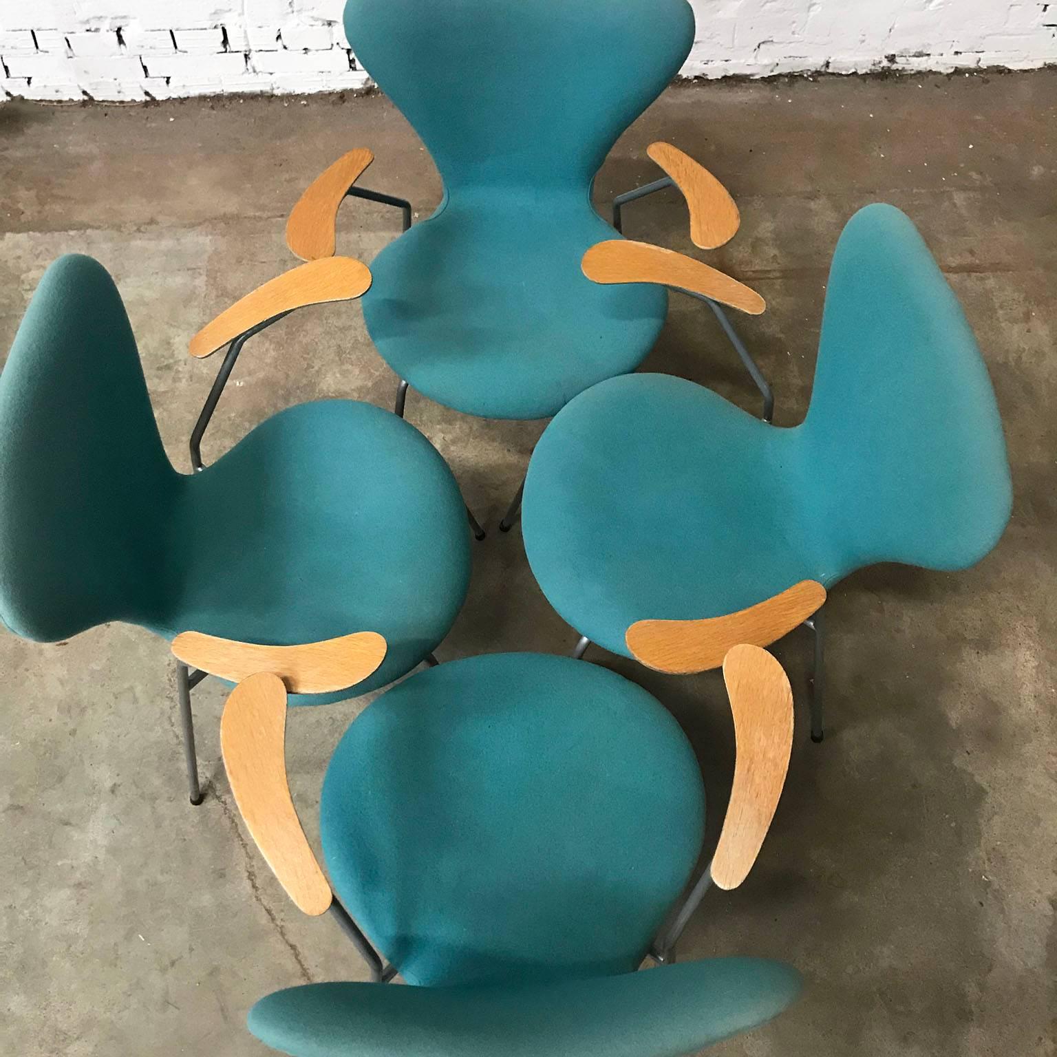 Mid-20th Century 1955, Arne Jacobsen, Set of Four Turquoise Upholstered 3207 Butterfly Armchairs