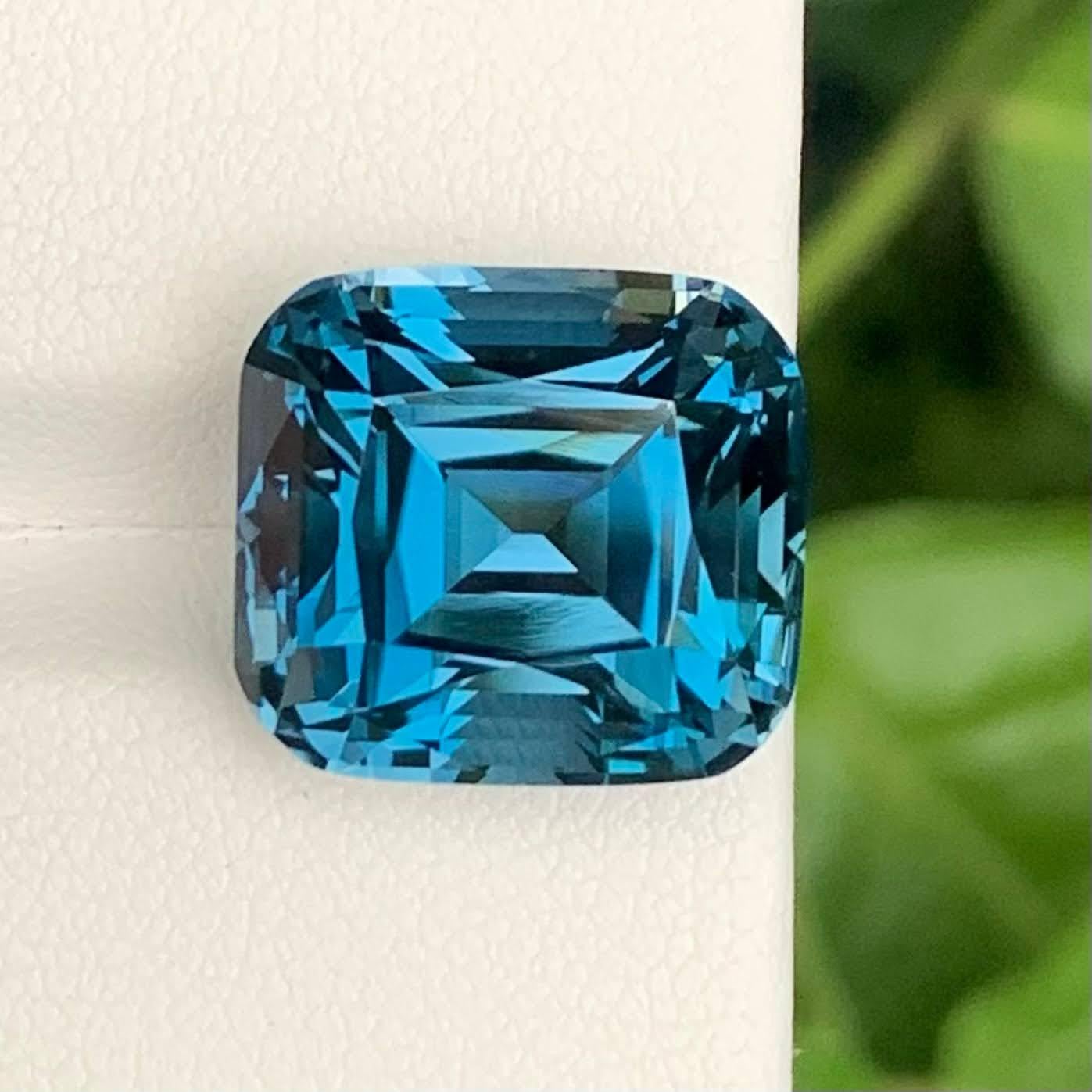 Peso 19,55 carati 
Dimensioni 14,9x13,4x10,9 mm
Trattamento Nessuno 
Origine Africa 
Clarity Loup Clean 
Forma taglio cuscino 





Questa pietra di Topazio Blu di Londra naturale sfusa da 19,55 carati presenta un magnifico taglio a cuscino, che