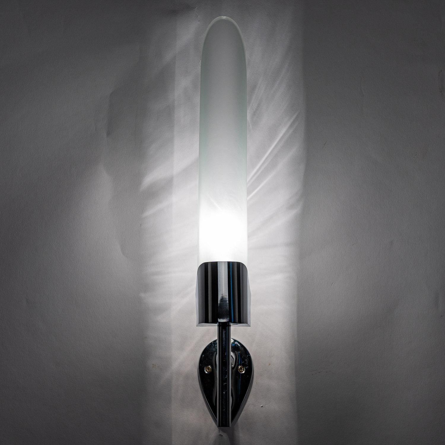 1955 Chrome and Glass Sconce by Max Ingrand for Fontana Arte For Sale 10