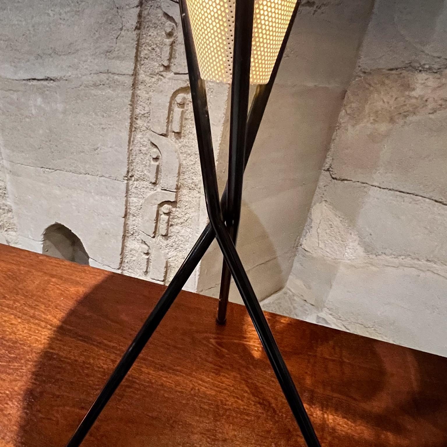 1955 Gerald Thurston Midcentury Tripod Table Lamp Pair for Lightolier For Sale 5