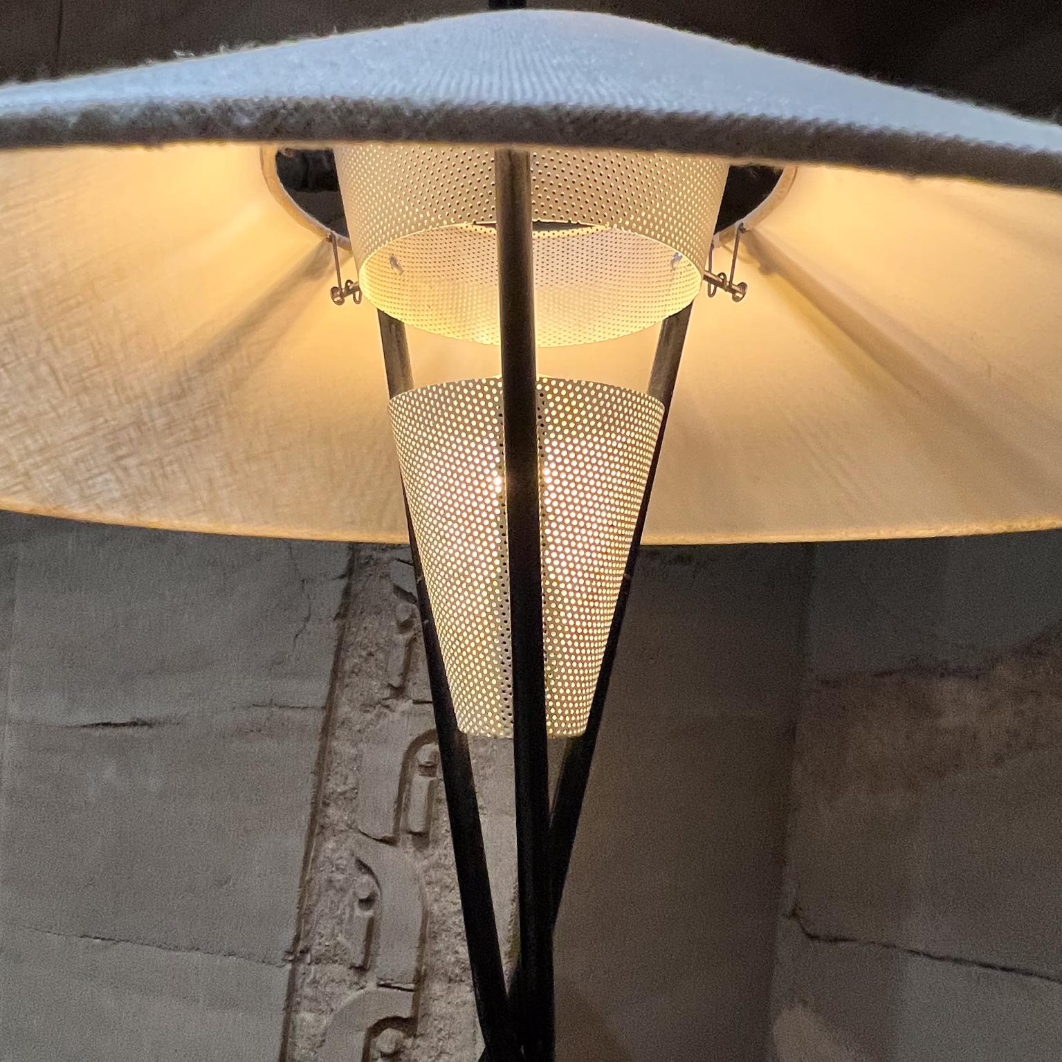 1955 Gerald Thurston Midcentury Tripod Table Lamp Pair for Lightolier For Sale 6