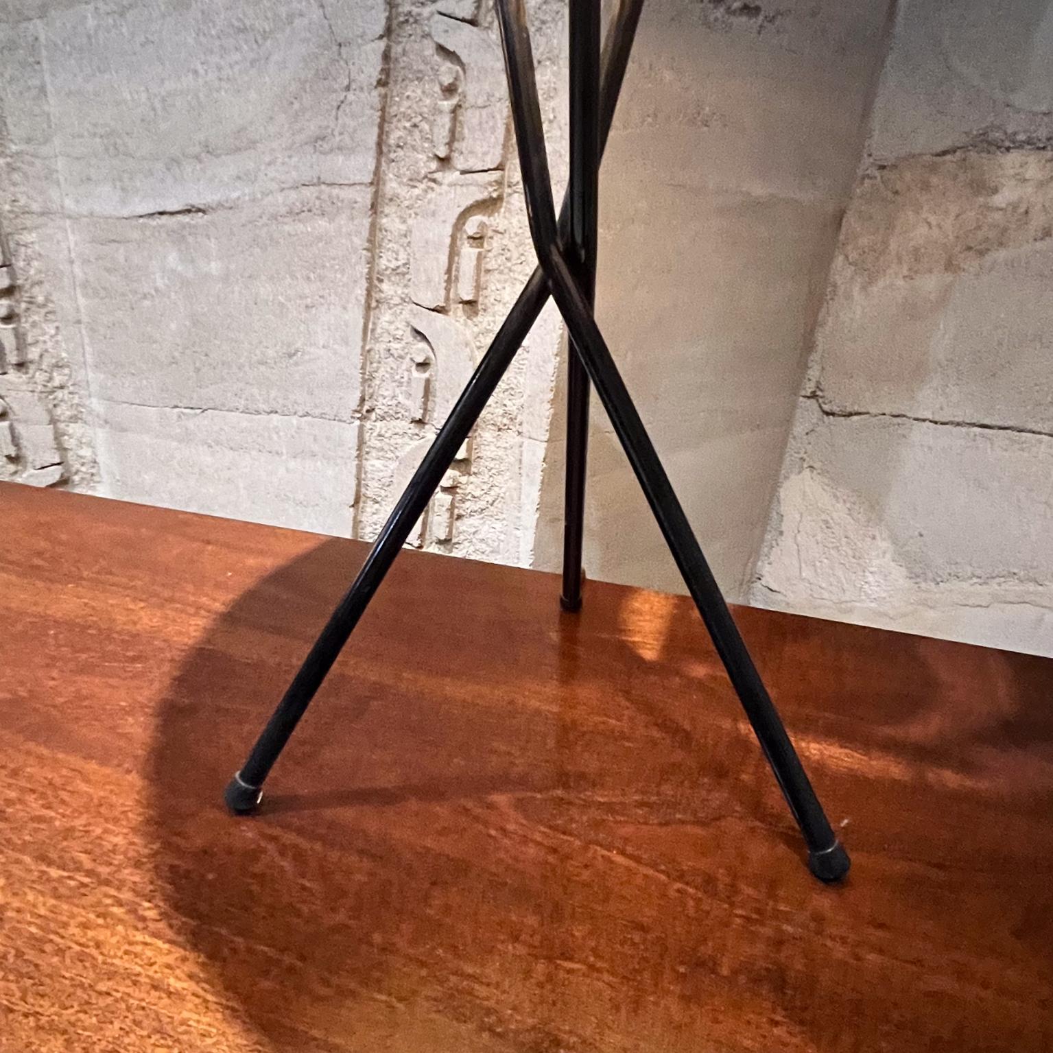 1955 Gerald Thurston Midcentury Tripod Table Lamp Pair for Lightolier For Sale 7