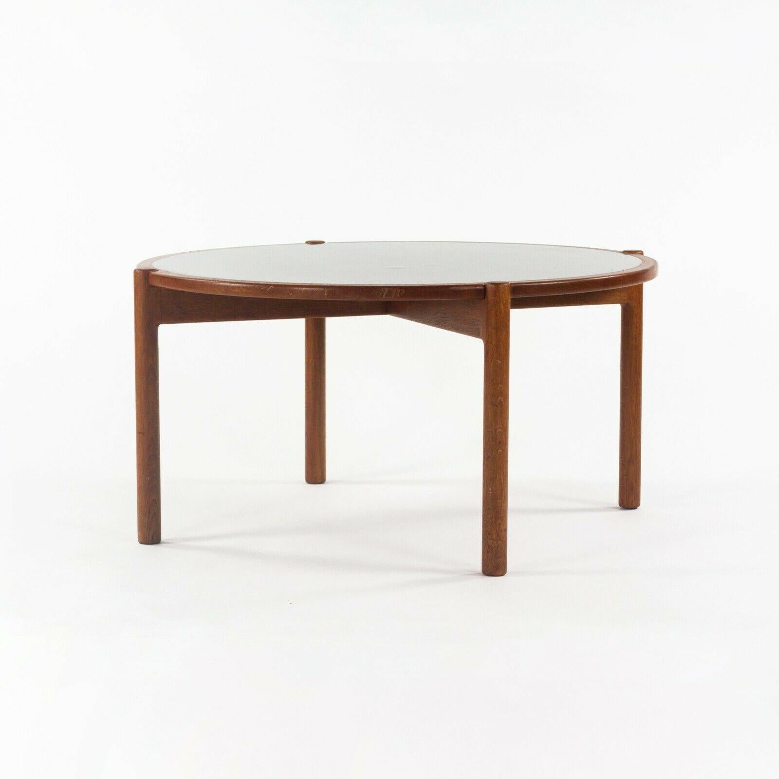 Danish 1955 Hans Wegner for Johannes Hansen Reversible Top Coffee / Side Table in Oak For Sale