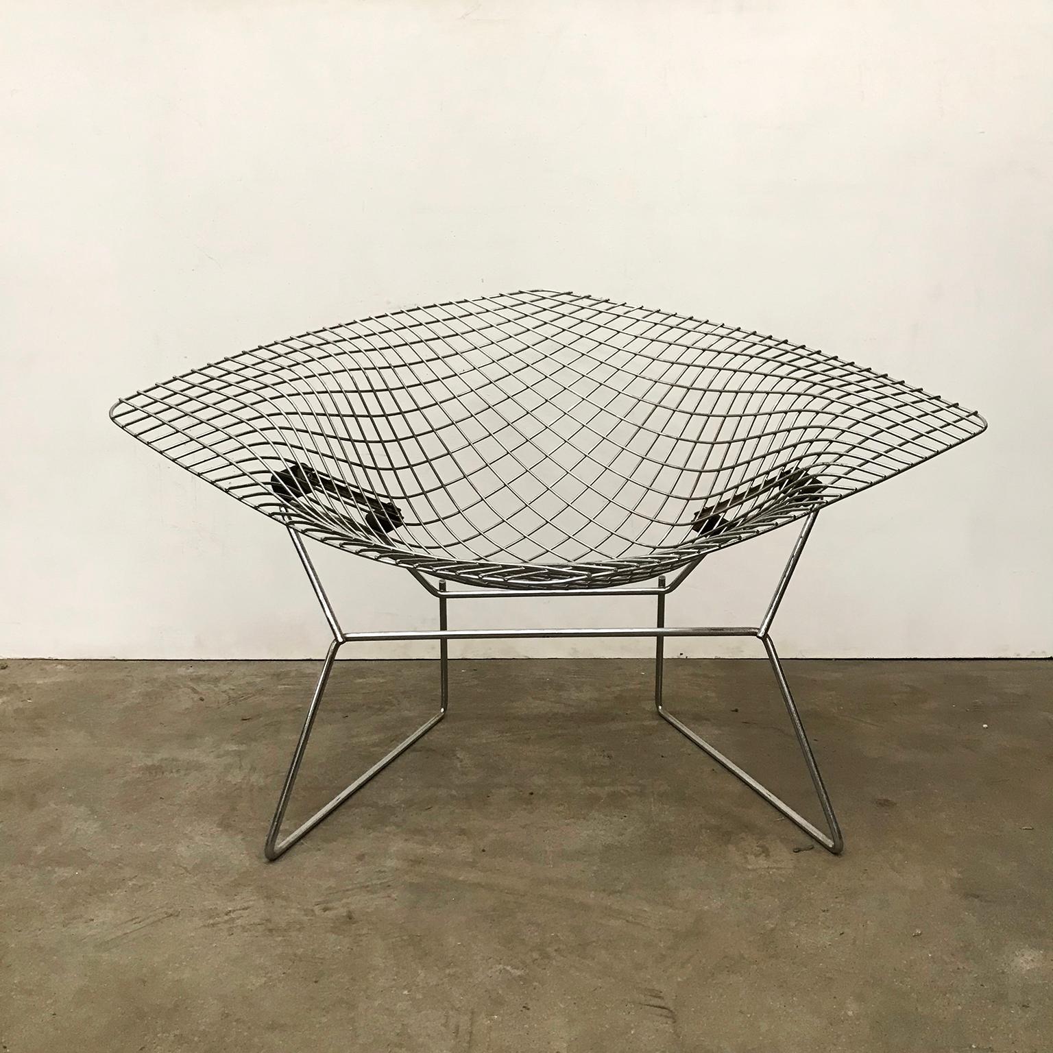 Metal 1955, Harry Bertoia for Knoll International, Wide, Large, Chrome, Diamond Chair For Sale