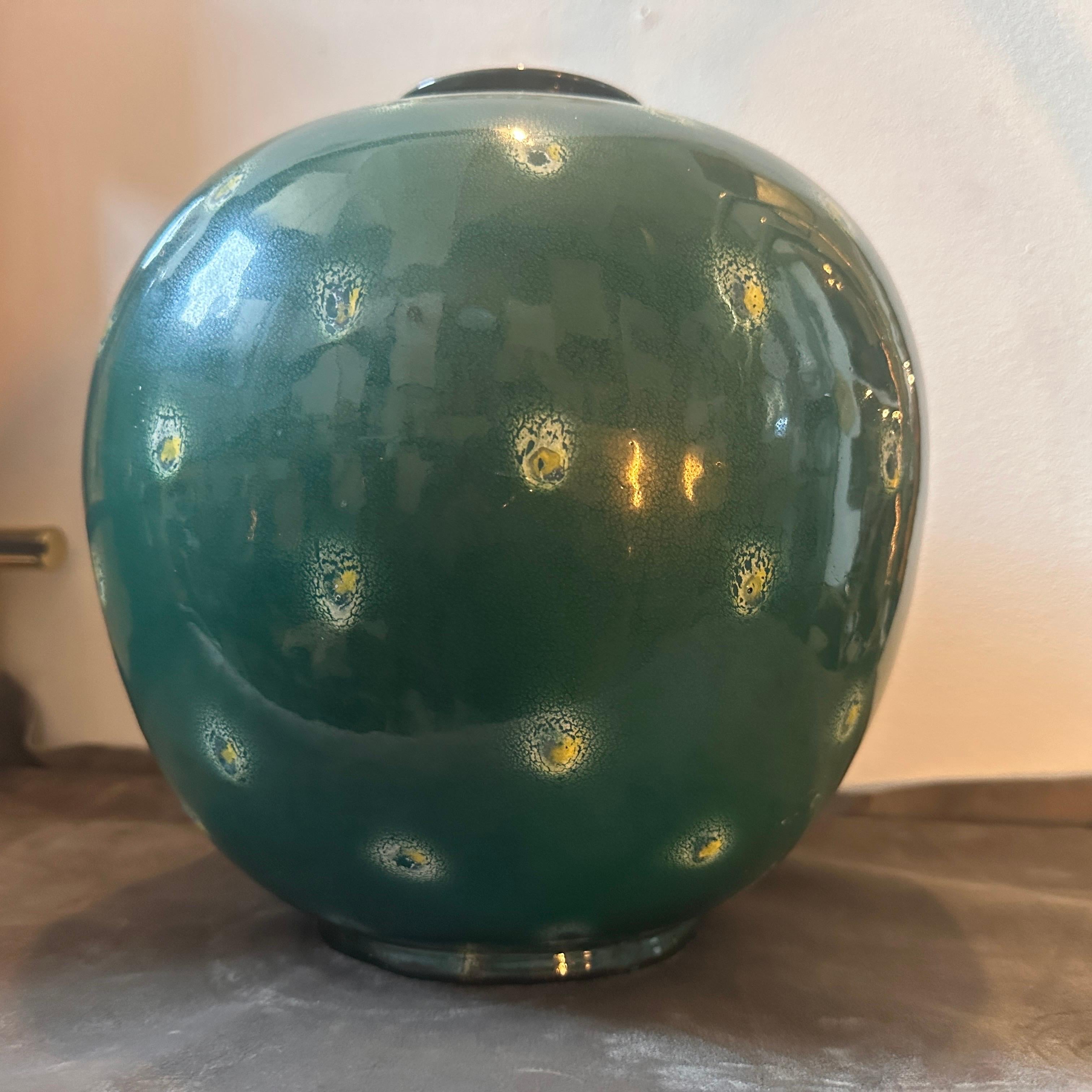 1955 Mid-Century Modern Green Ceramic Sicilian Vase in the Manner of Gio Ponti  For Sale 3