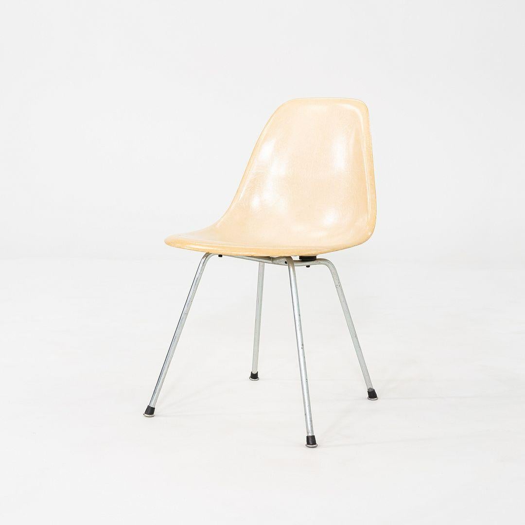 Américain 1955 Ensemble de quatre chaises Eames en fibre de verre DSX d'Herman Miller en vente