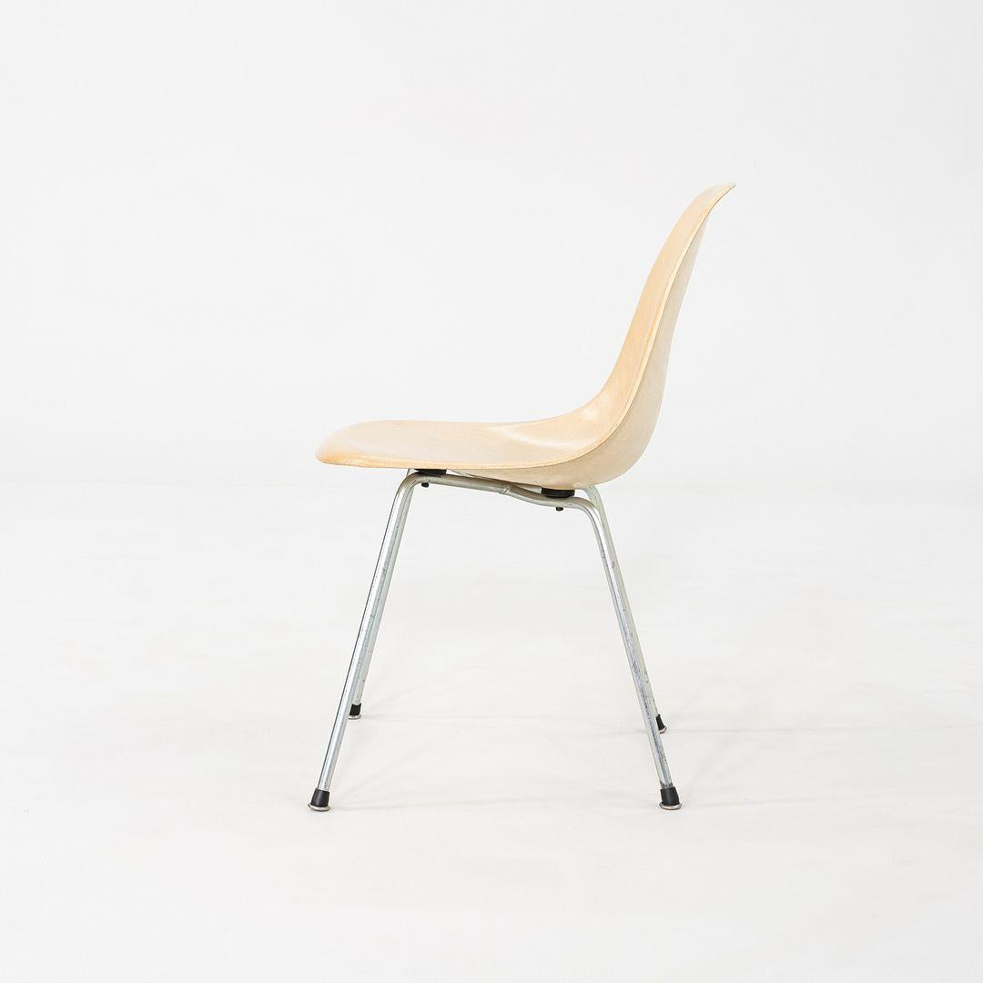1955 Ensemble de quatre chaises Eames en fibre de verre DSX d'Herman Miller Bon état - En vente à Philadelphia, PA