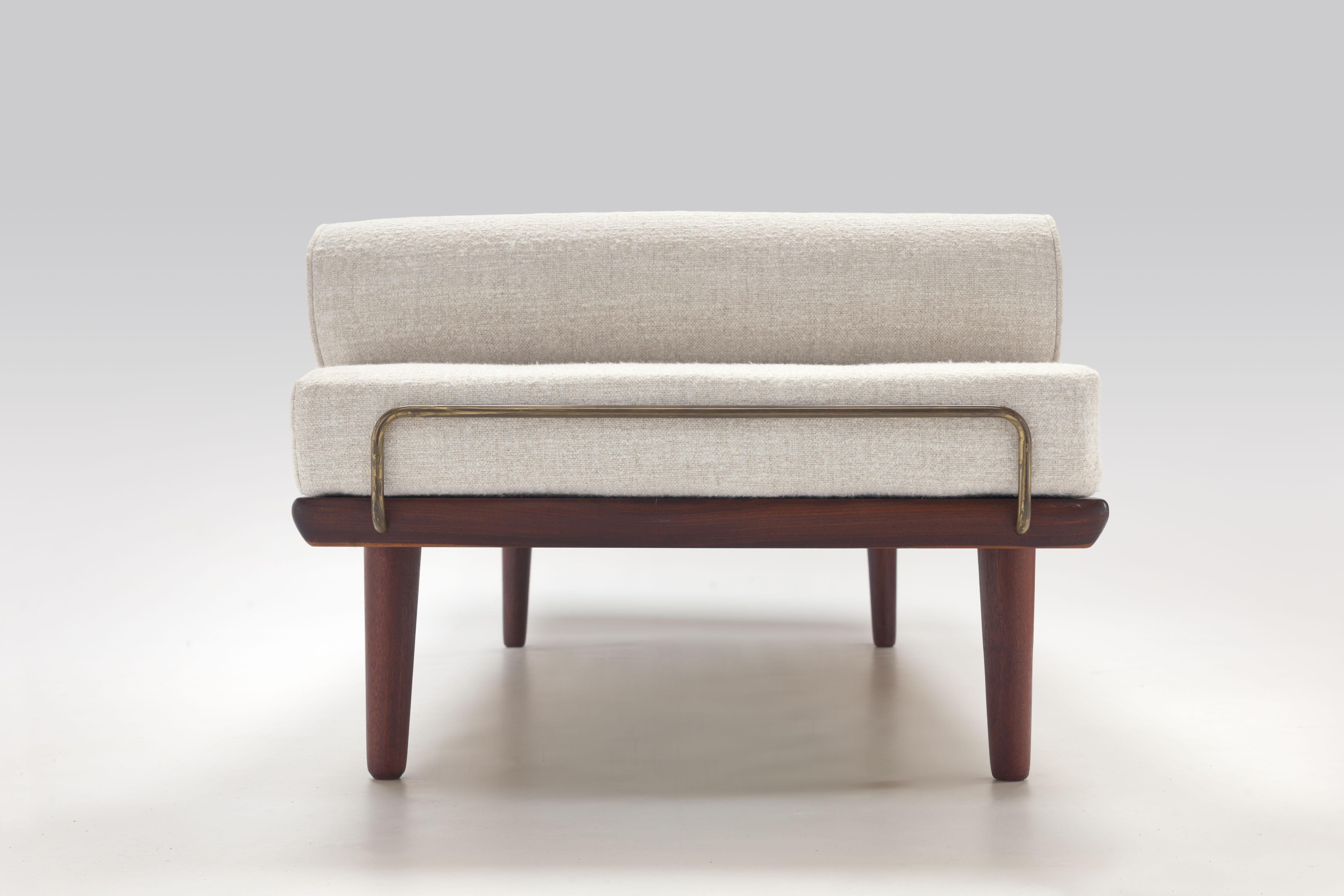 Mid-20th Century 1956 Daybed Model GE19 by Hans J. Wegner for GETAMA, New Pierre Frey Upholstery