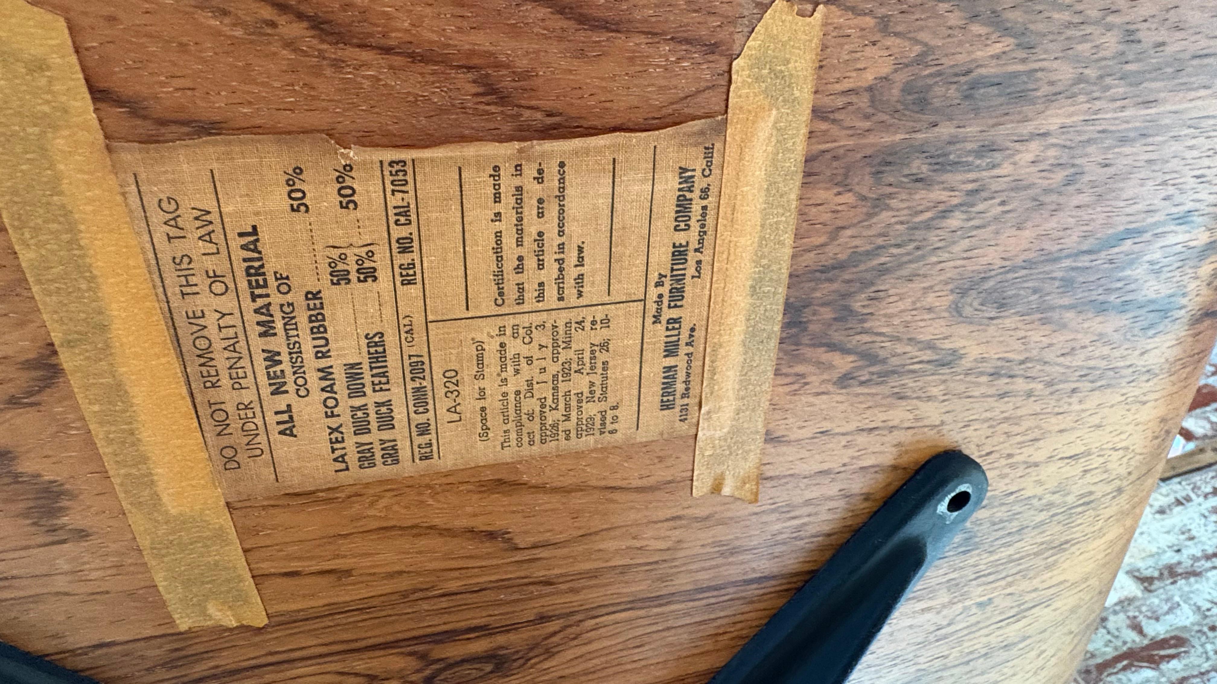 1956 Eames Lounge Chair und Ottoman im Angebot 7