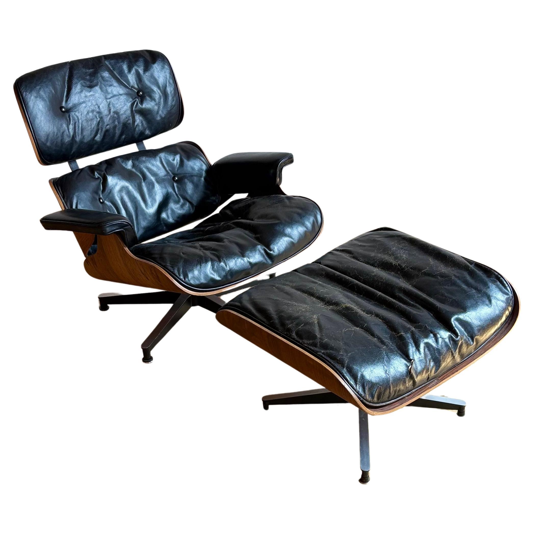 1956 Eames Lounge Chair und Ottoman im Angebot