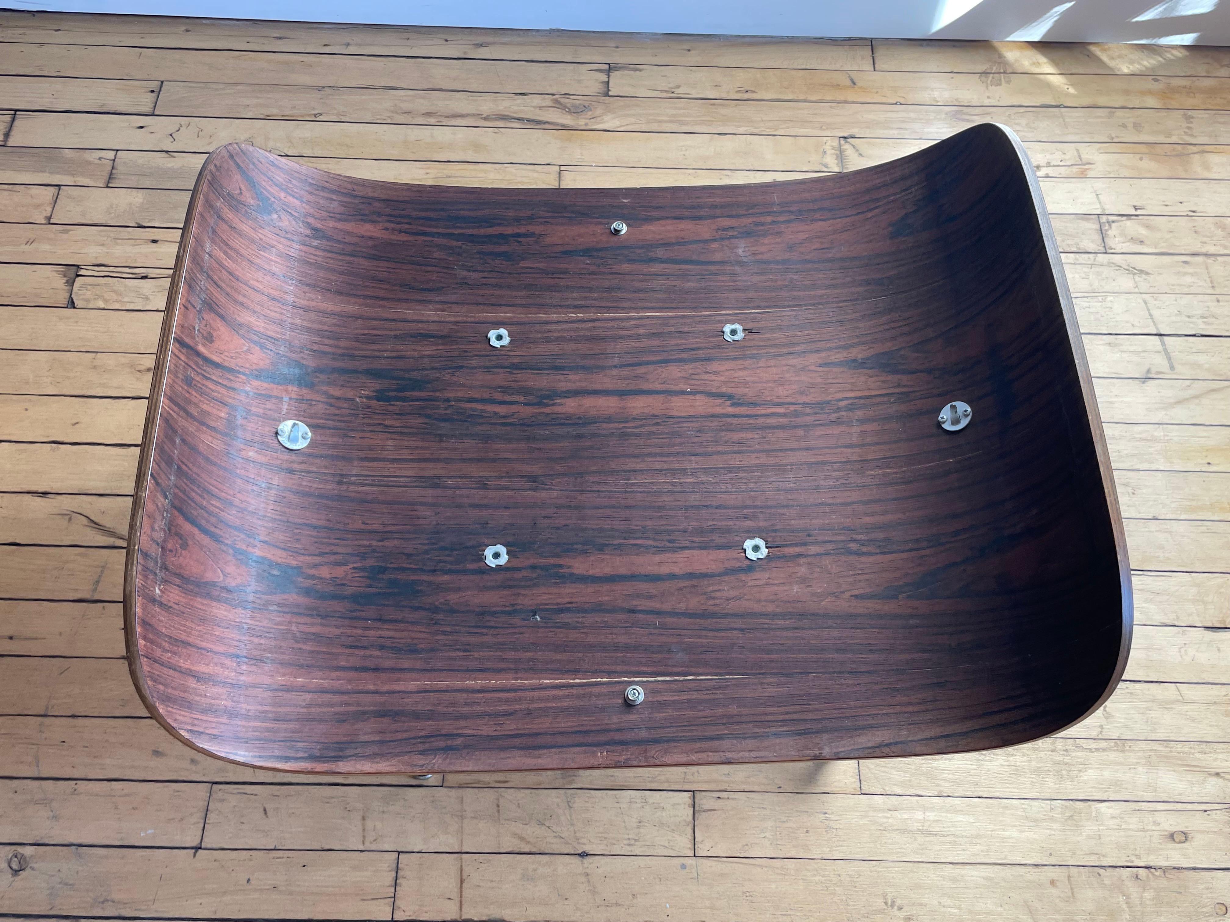 1956 Herman Miller Eames Lounge Chair with Original Salmon Leather For Sale 4