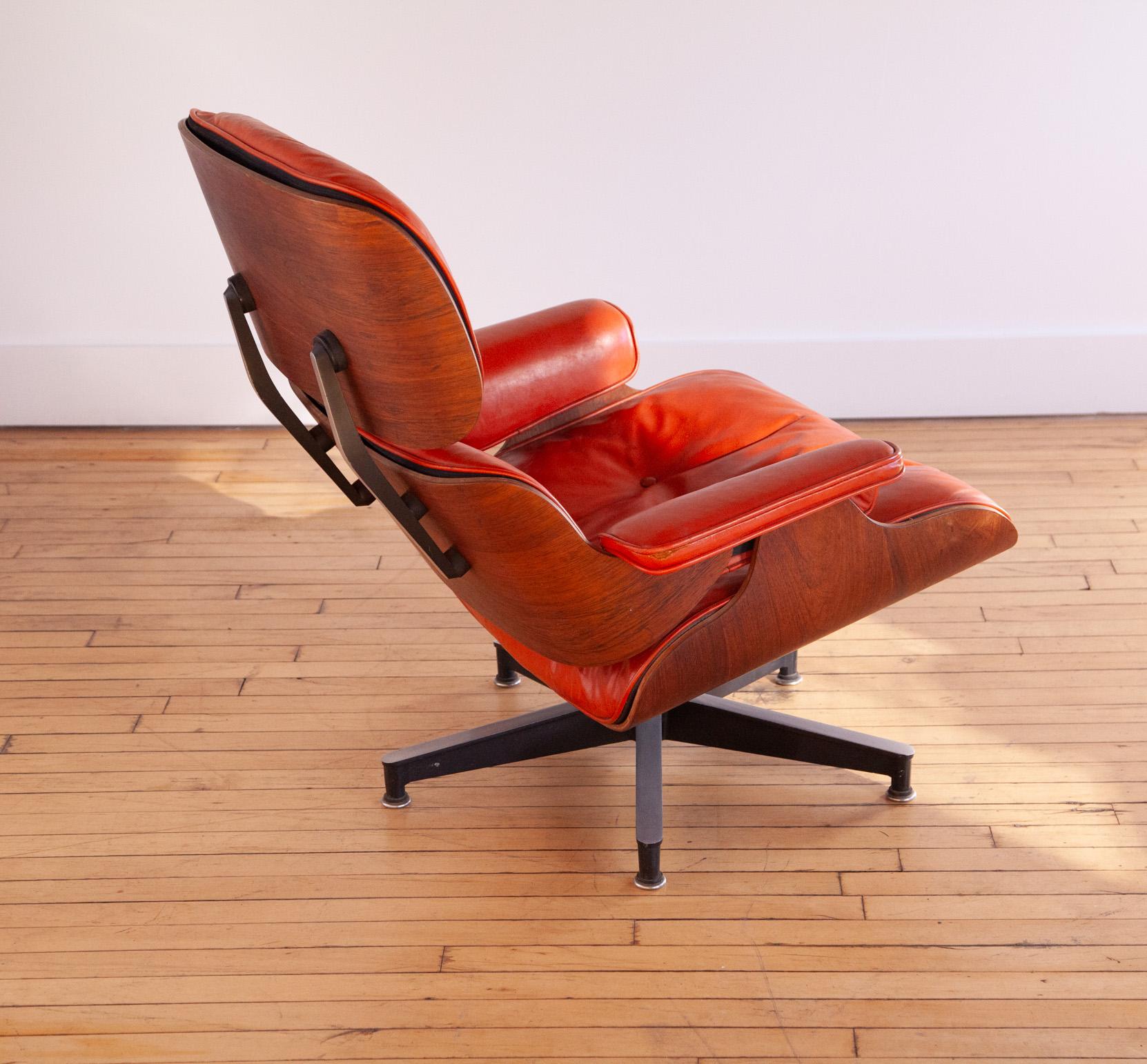 American 1956 Herman Miller Eames Lounge Chair with Original Salmon Leather For Sale