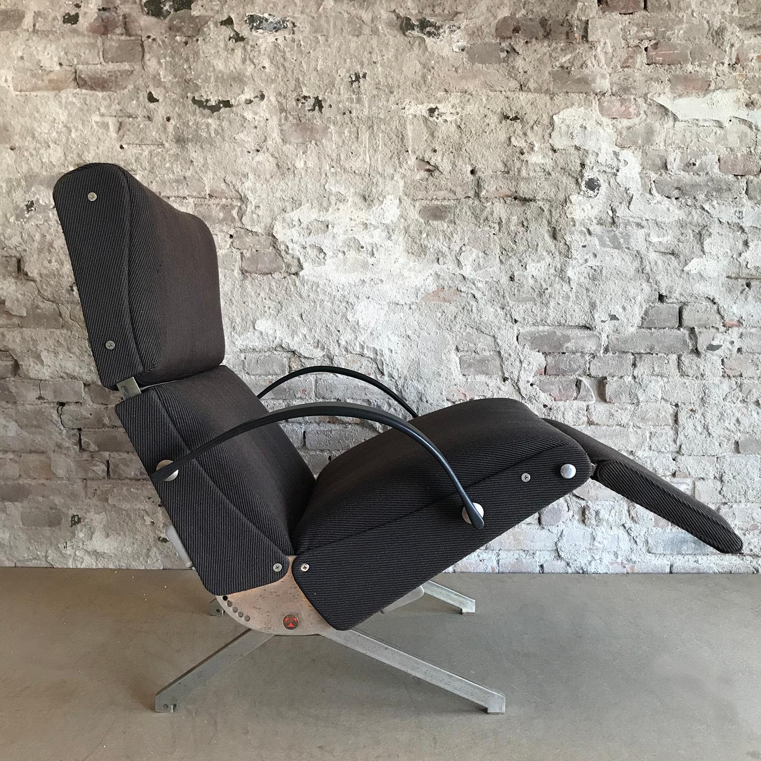 1956, Osvaldo Borsani, for Tecno, P40 Lounge Chair For Sale 10