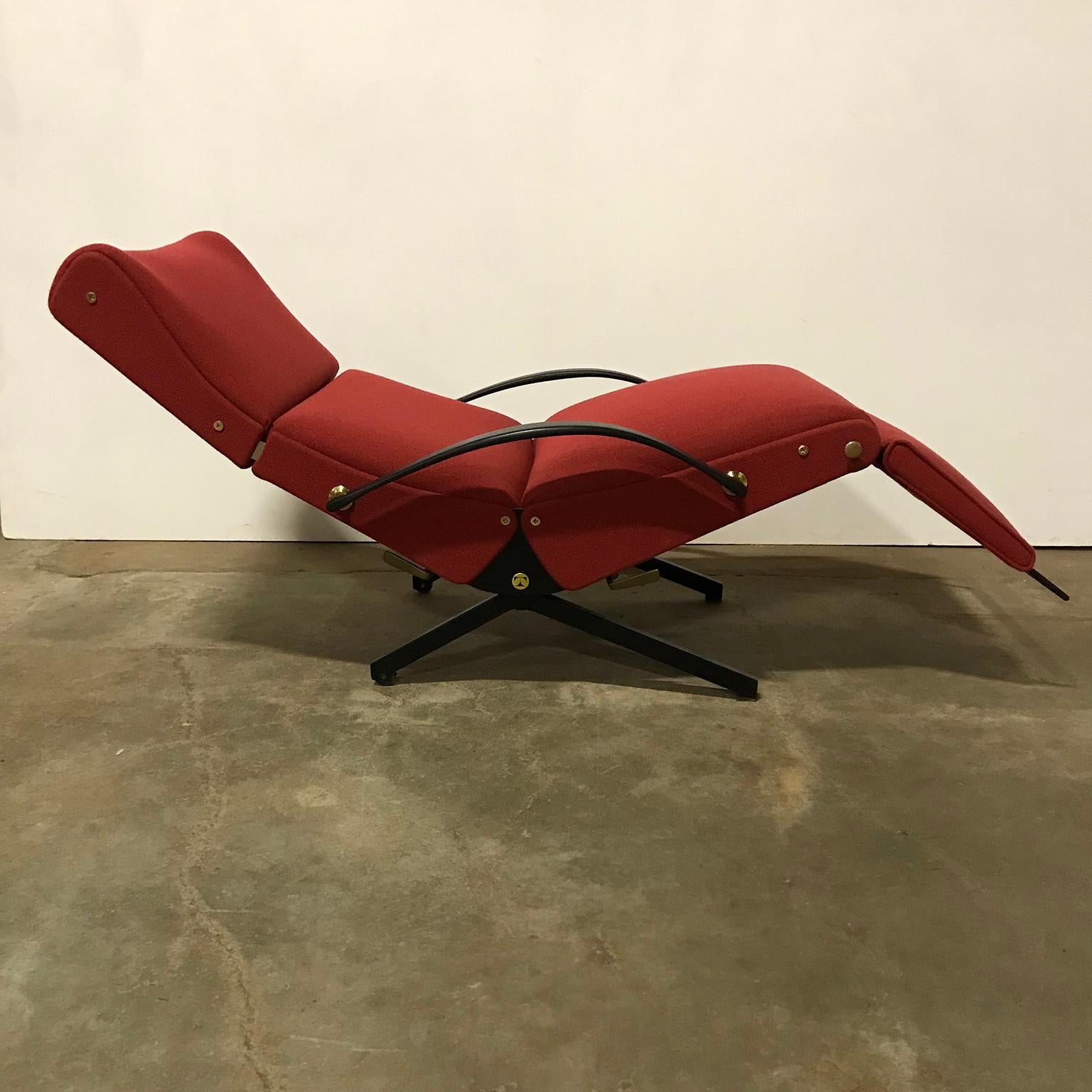 1956, Osvaldo Borsani, P40 Adjustable Lounge Chair in Terra Red Fabric For Sale 4