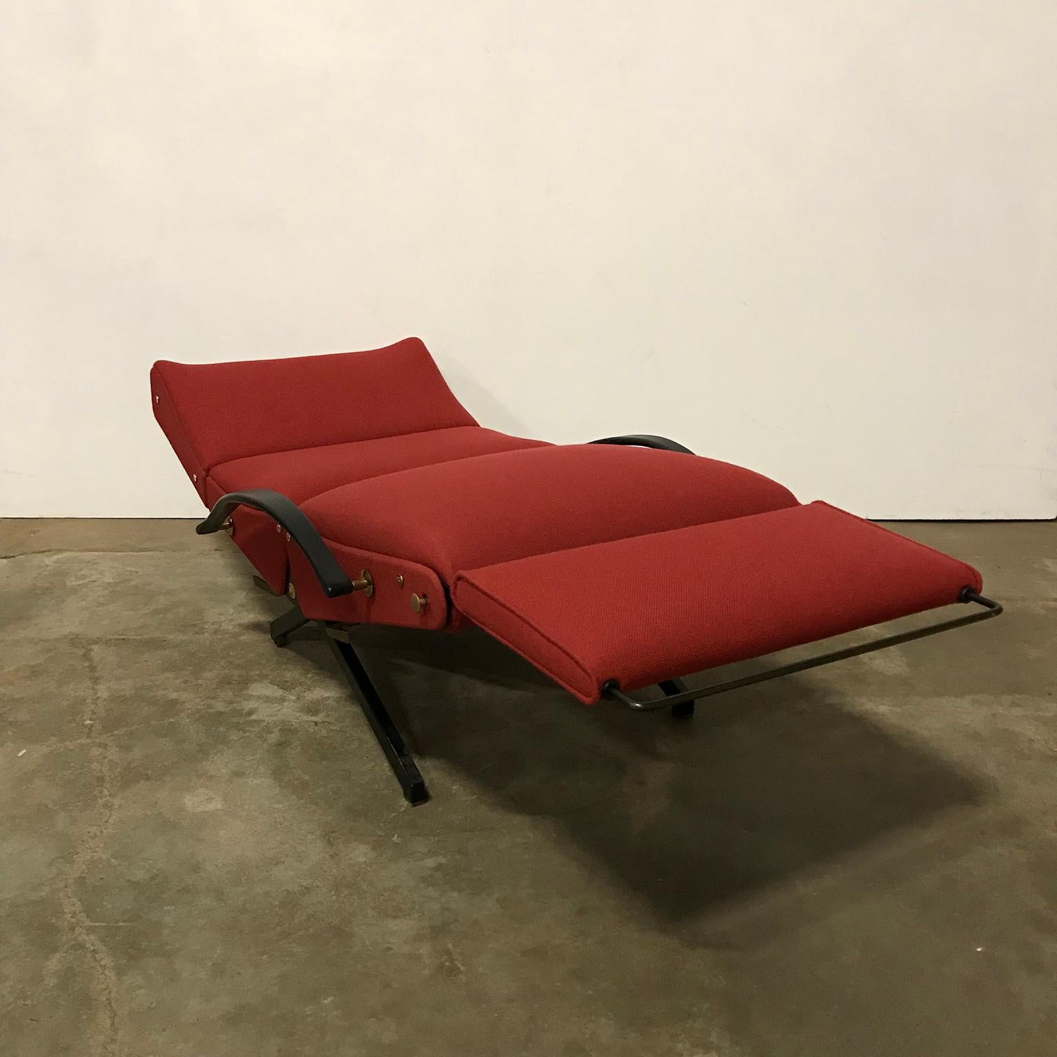 1956, Osvaldo Borsani, P40 Adjustable Lounge Chair in Terra Red Fabric For Sale 6