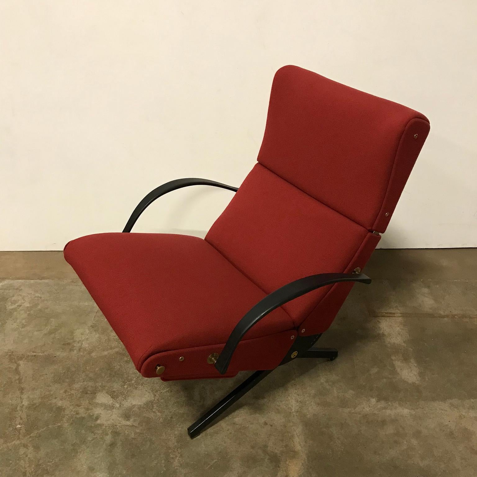 1956, Osvaldo Borsani, P40 Adjustable Lounge Chair in Terra Red Fabric For Sale 2