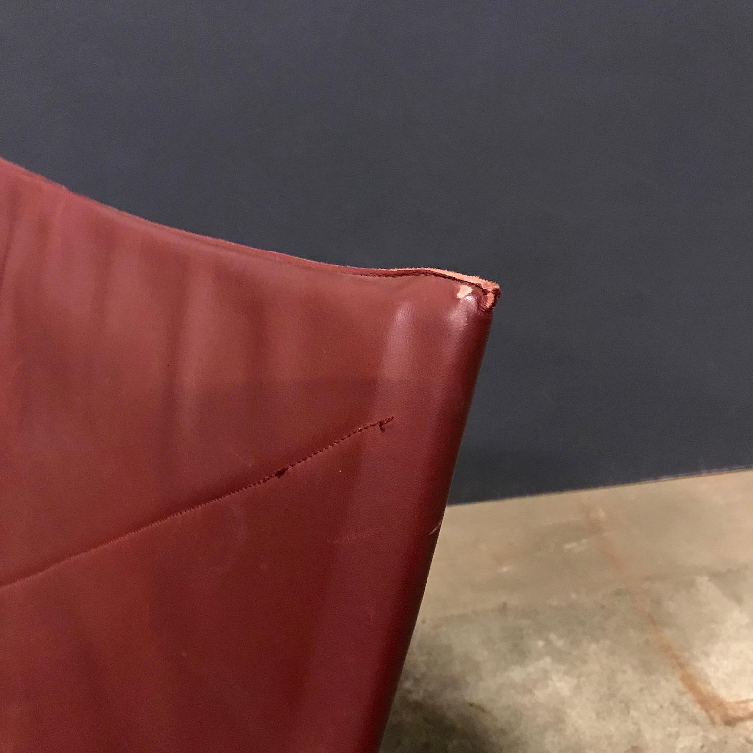 1956, Poul Kjaerholm for E. Kold Christensen, PK22 Lounge Chair in Red Leather For Sale 8